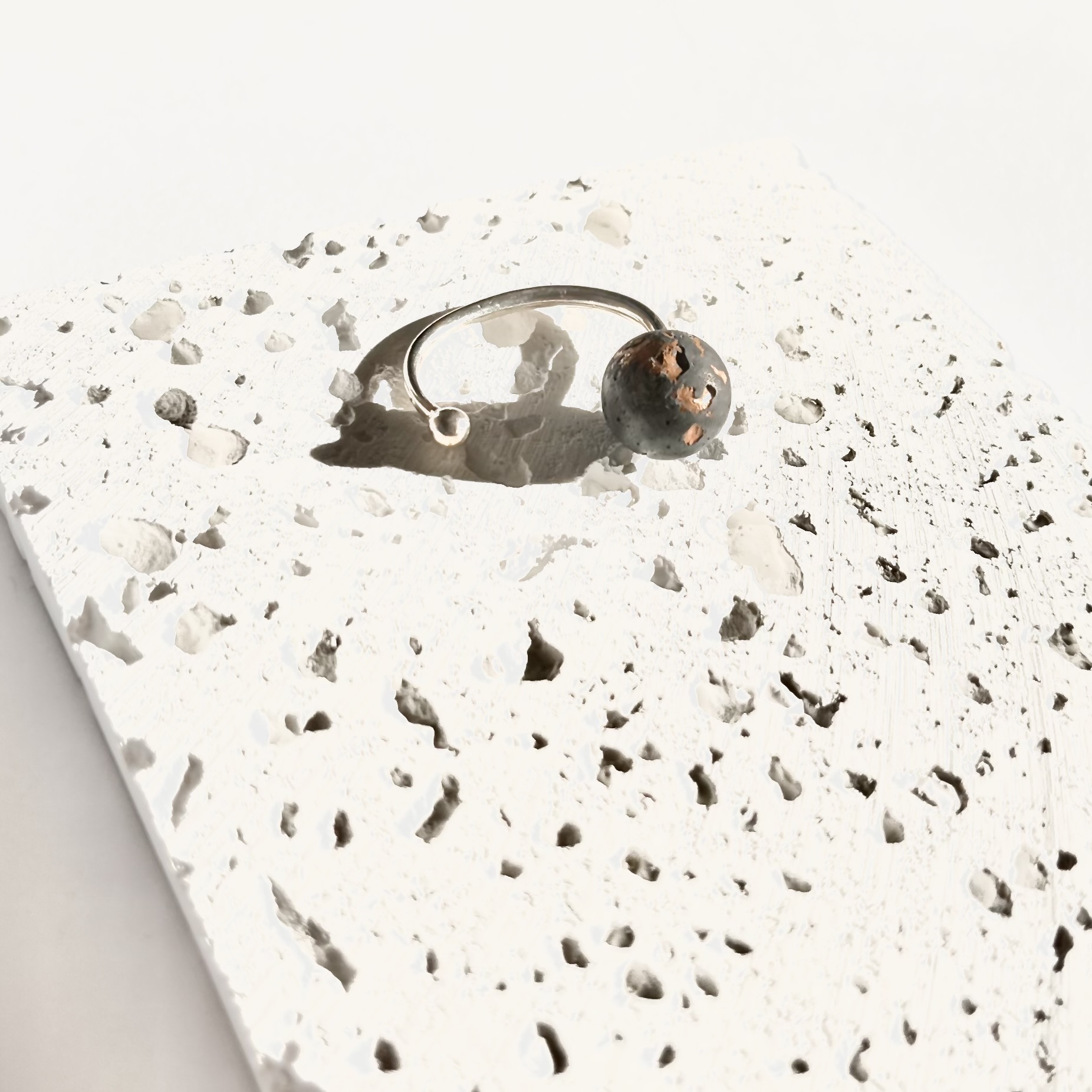 Žiedas BRONZINIS APKABINIMAS / Ring BRONZE HUG