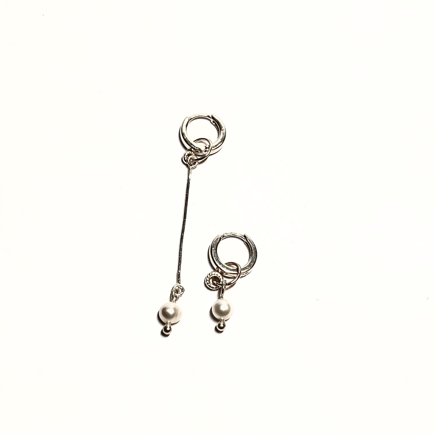 Auskarai VIENAS PLIUS VIENAS-PERLAI / Earrings ONE PLUS ONE