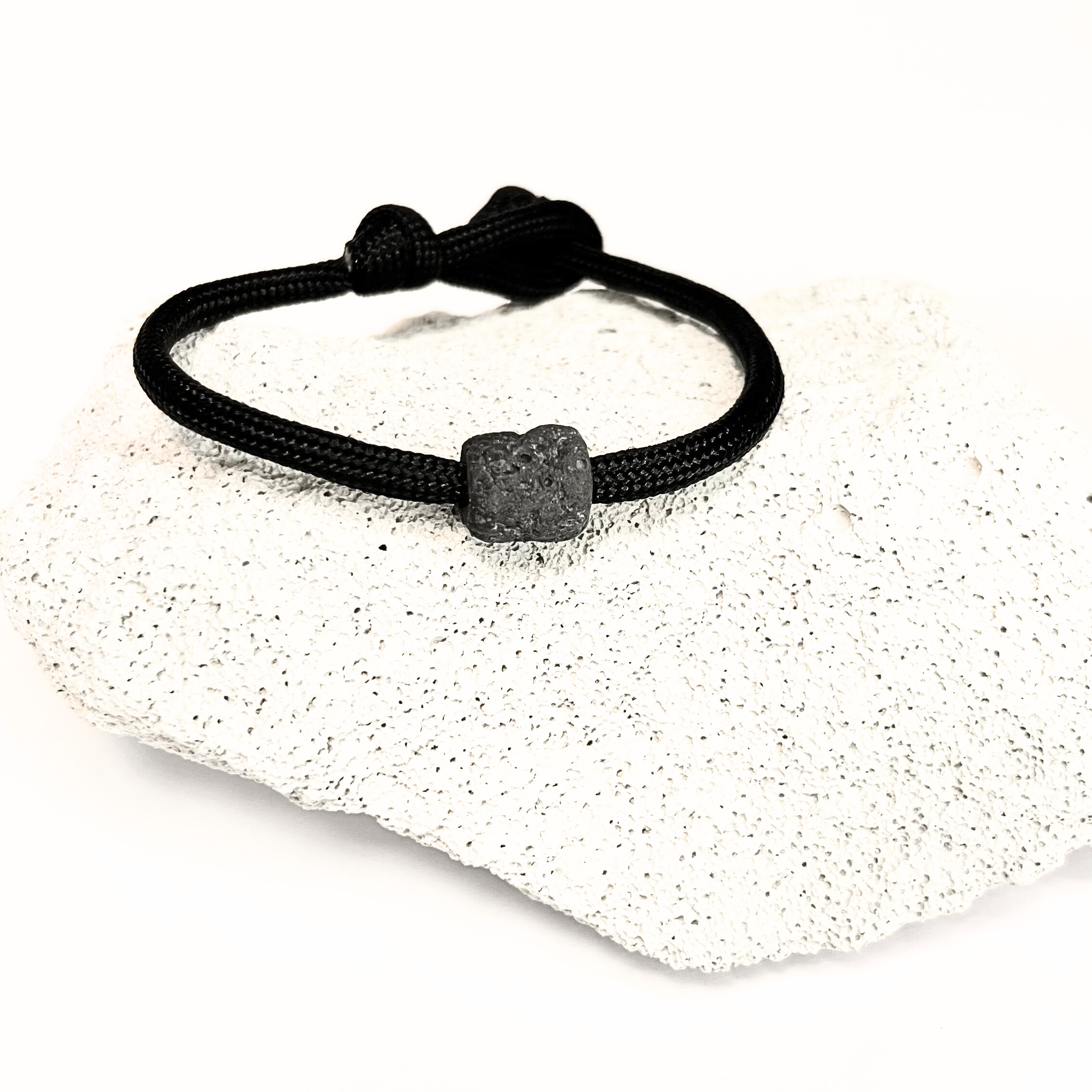 Apyrankė VULKANAS, užsakymai / Bracelet VOLCANO, orders
