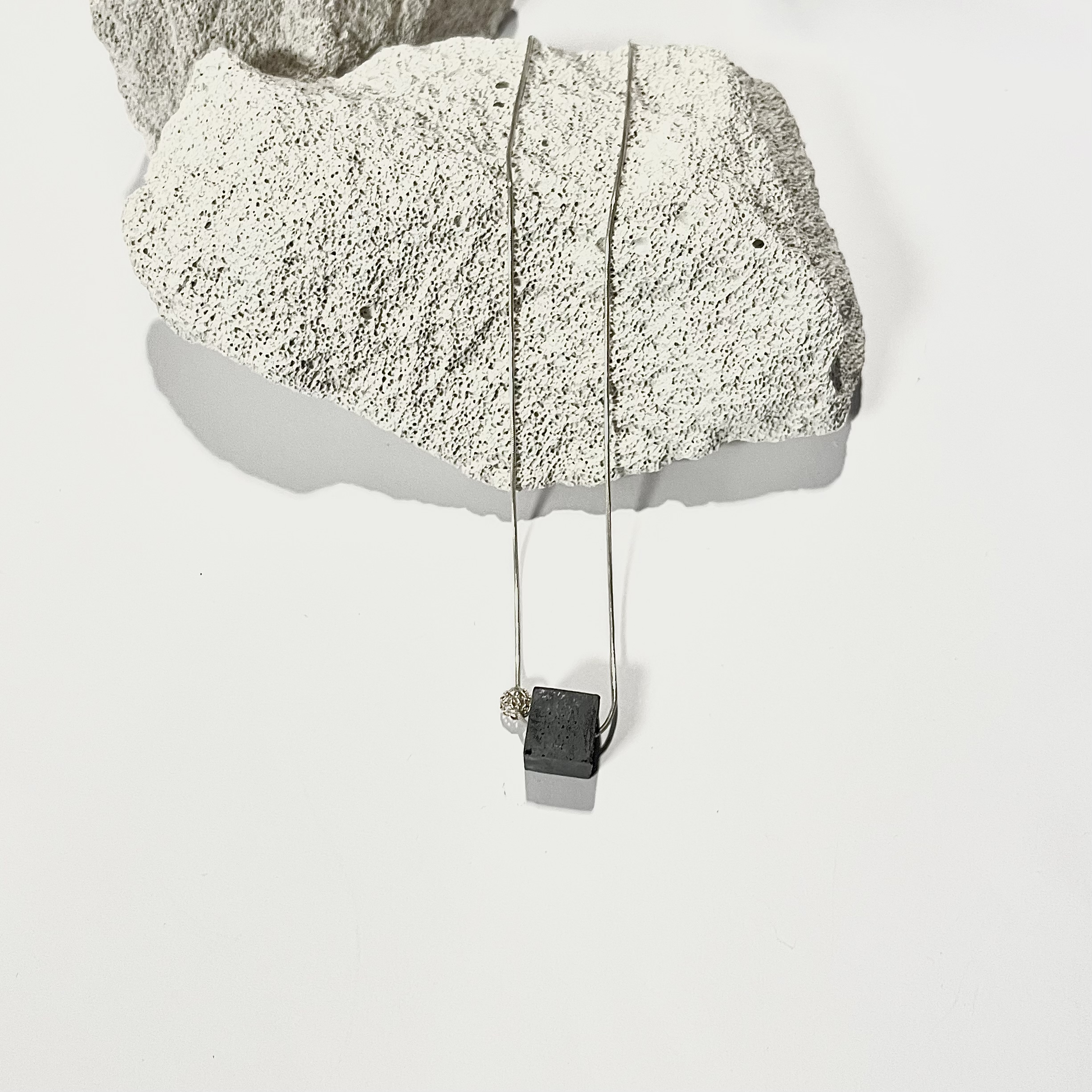 Pakabukas KUBAS / Pendant CUBE