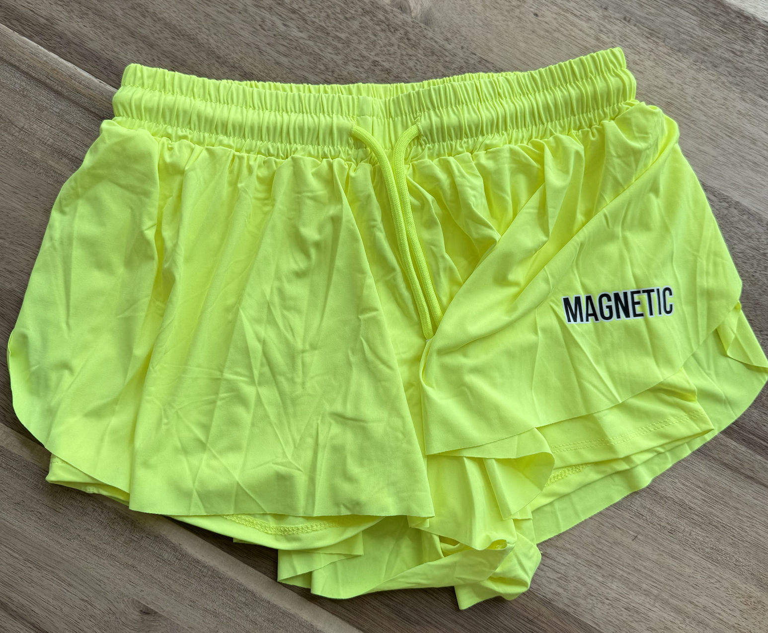 Short papillon fluorescent