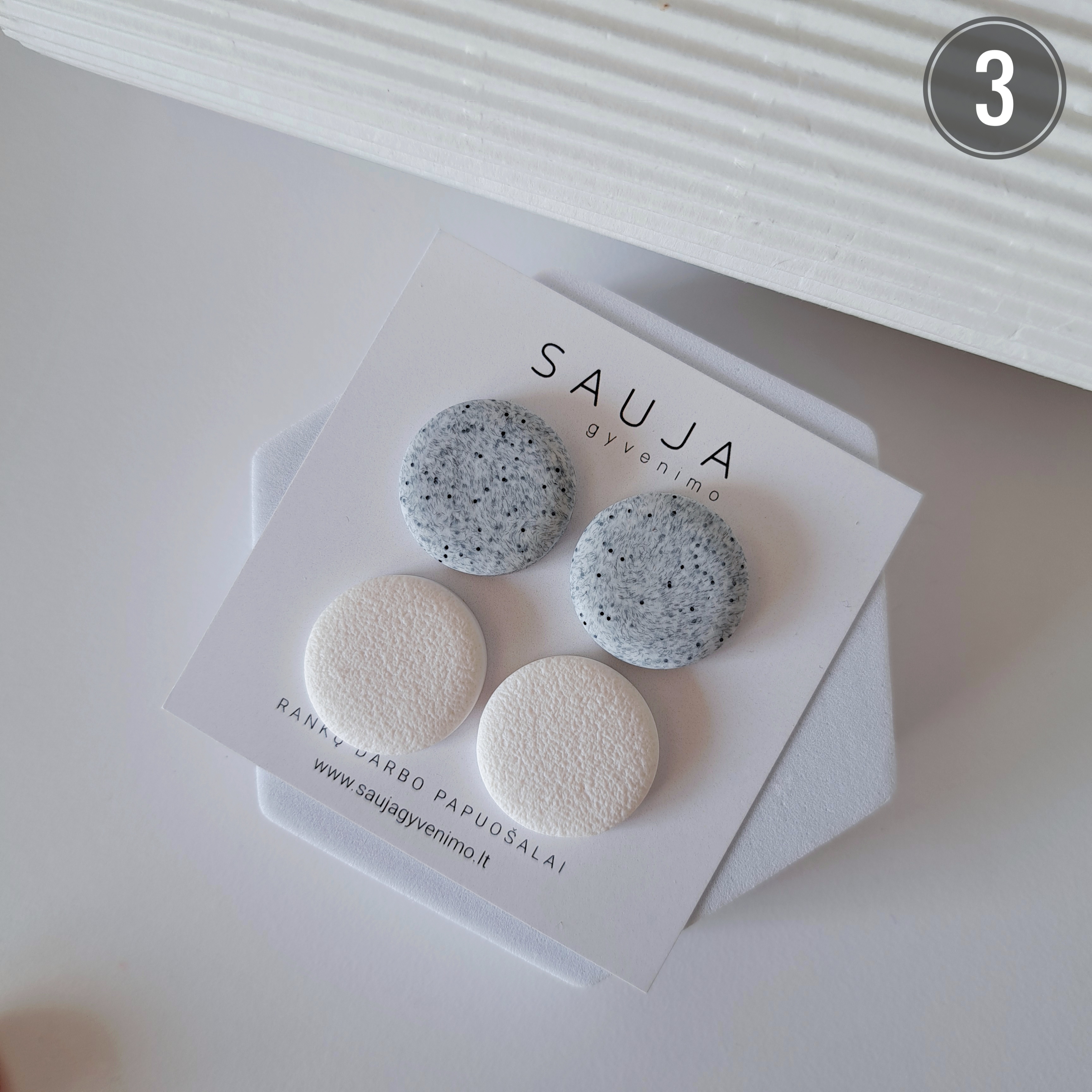 'Maxi' auskarų komplektai