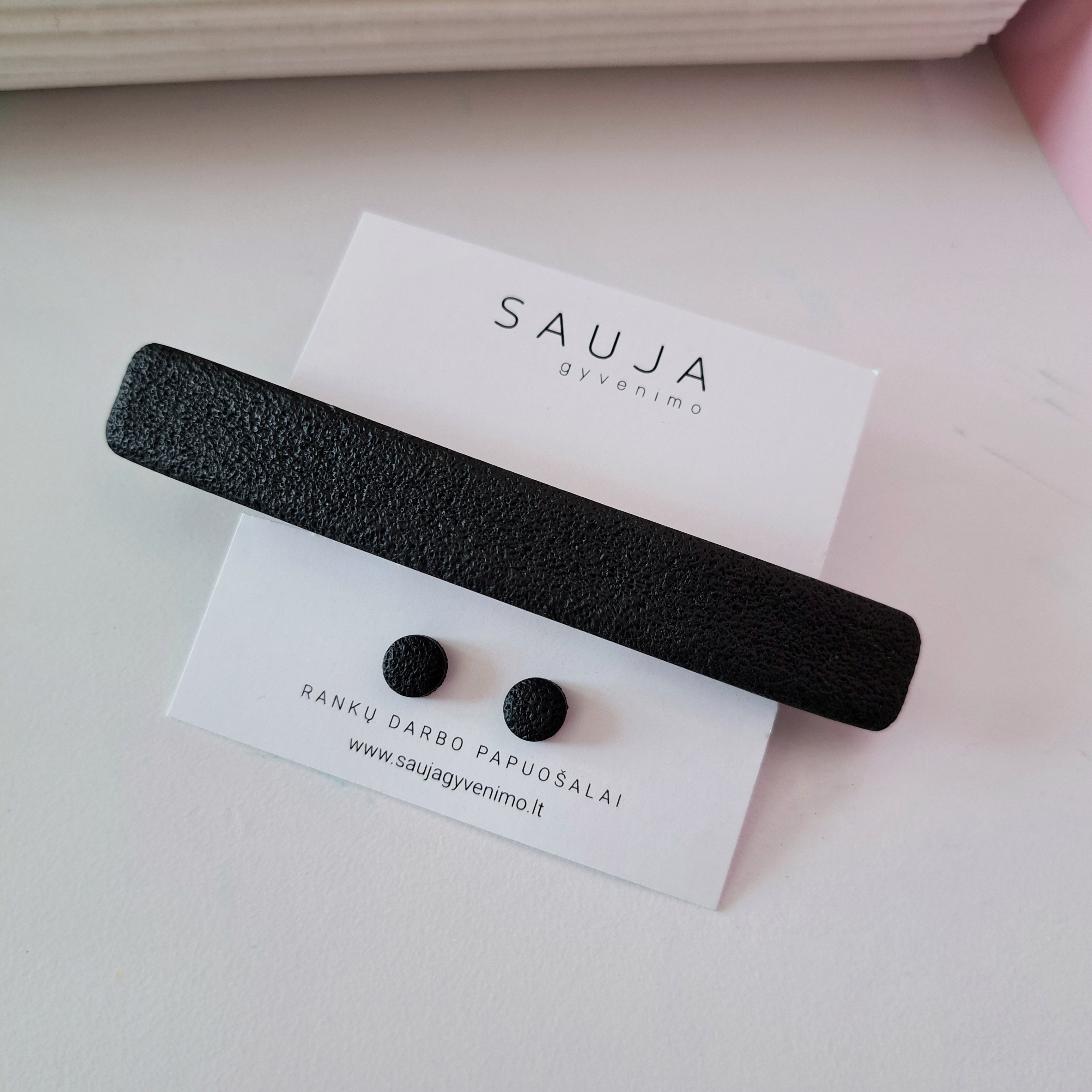 Juodas segtukas