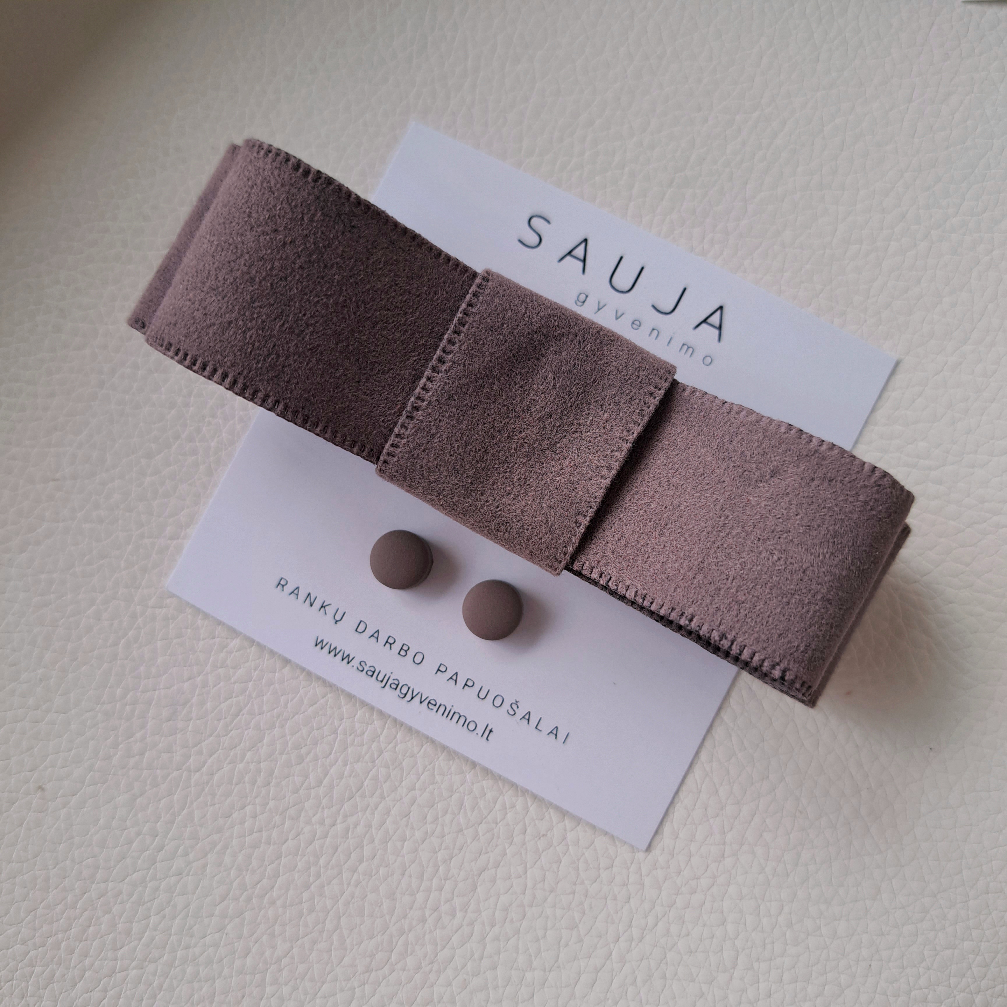 Pilkai kakavinis velvet segtukas kaspinas 8 cm