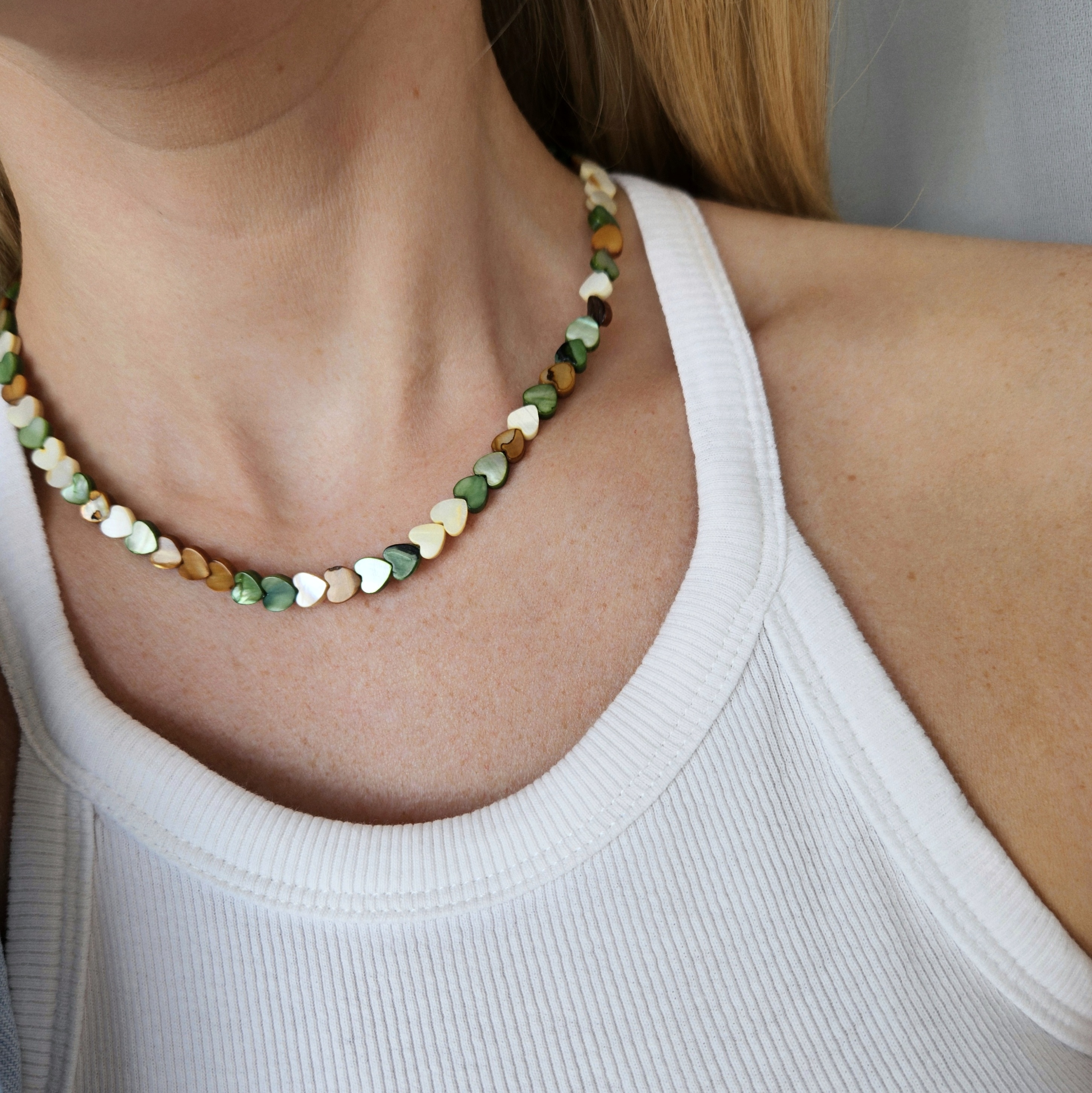 'Heart green shell' kaklo vėrinys 