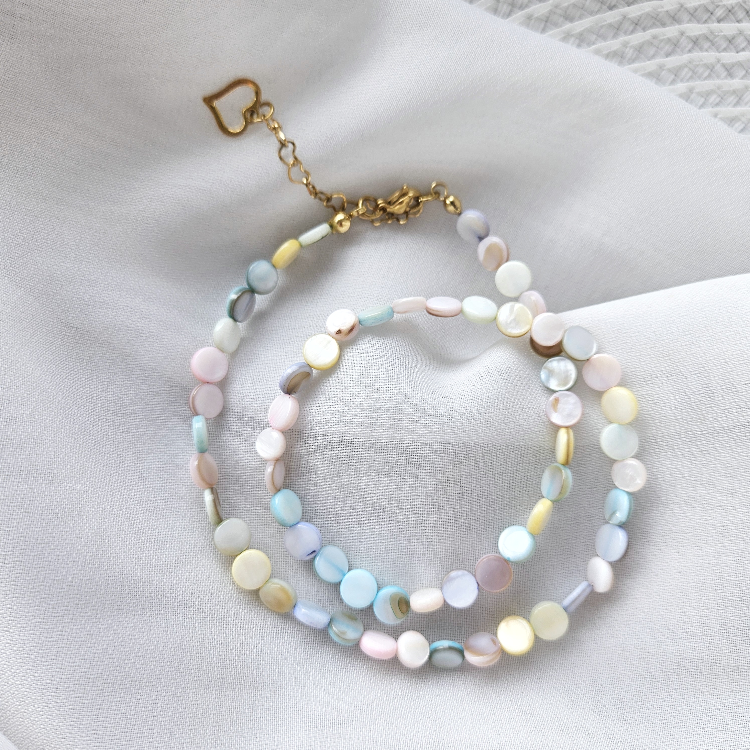'Pastel round shell' kaklo vėrinys 