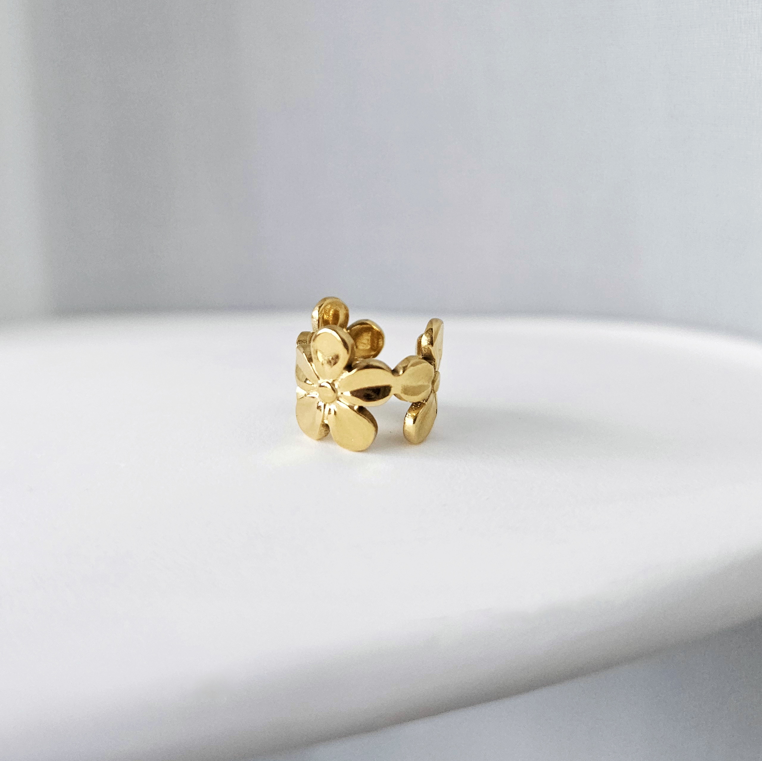 'Steel flower' cuff