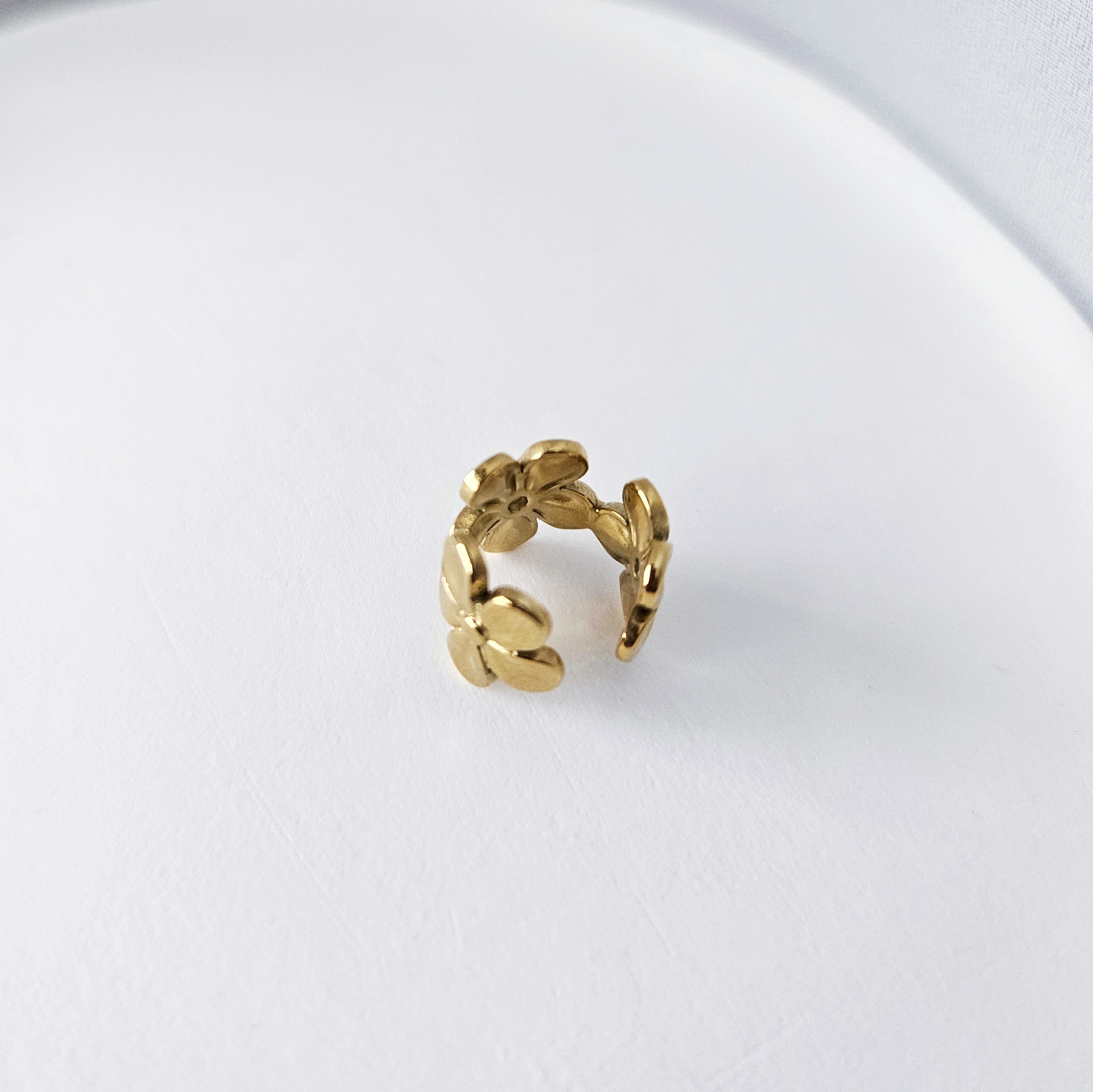 'Steel flower' cuff