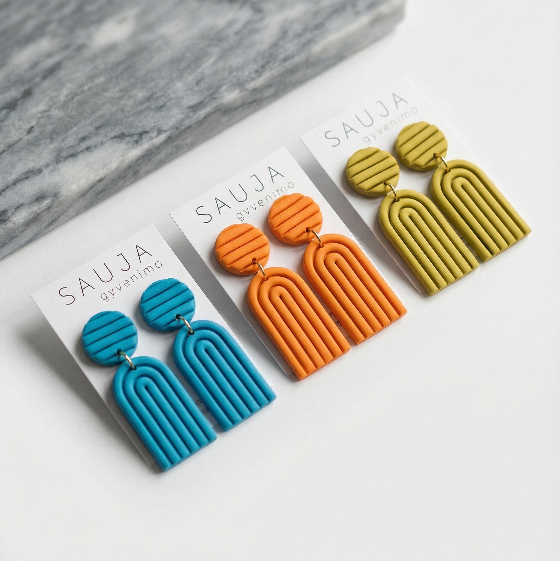 'Stripe color' auskarai