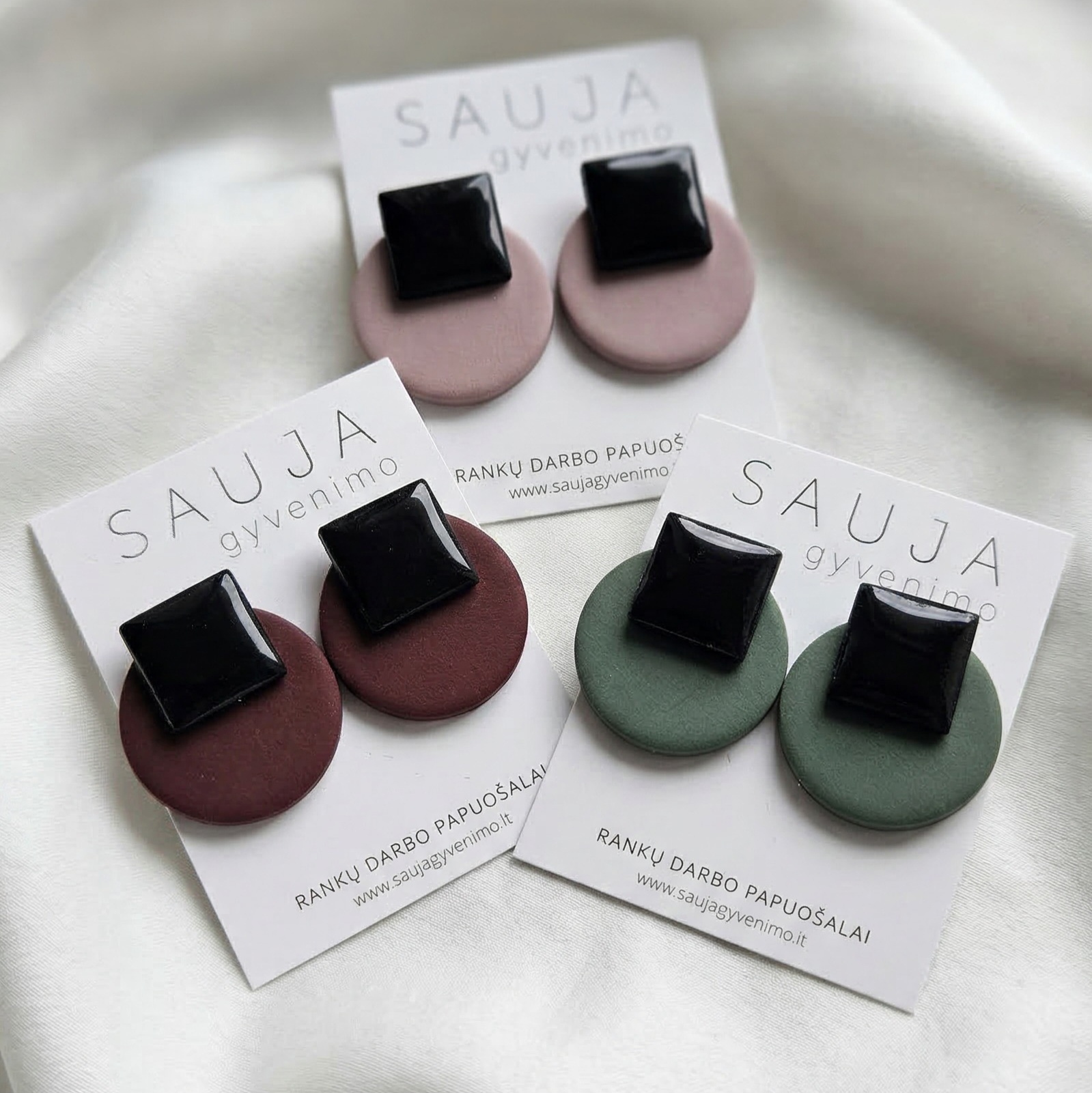 'Glosy matt' auskarai