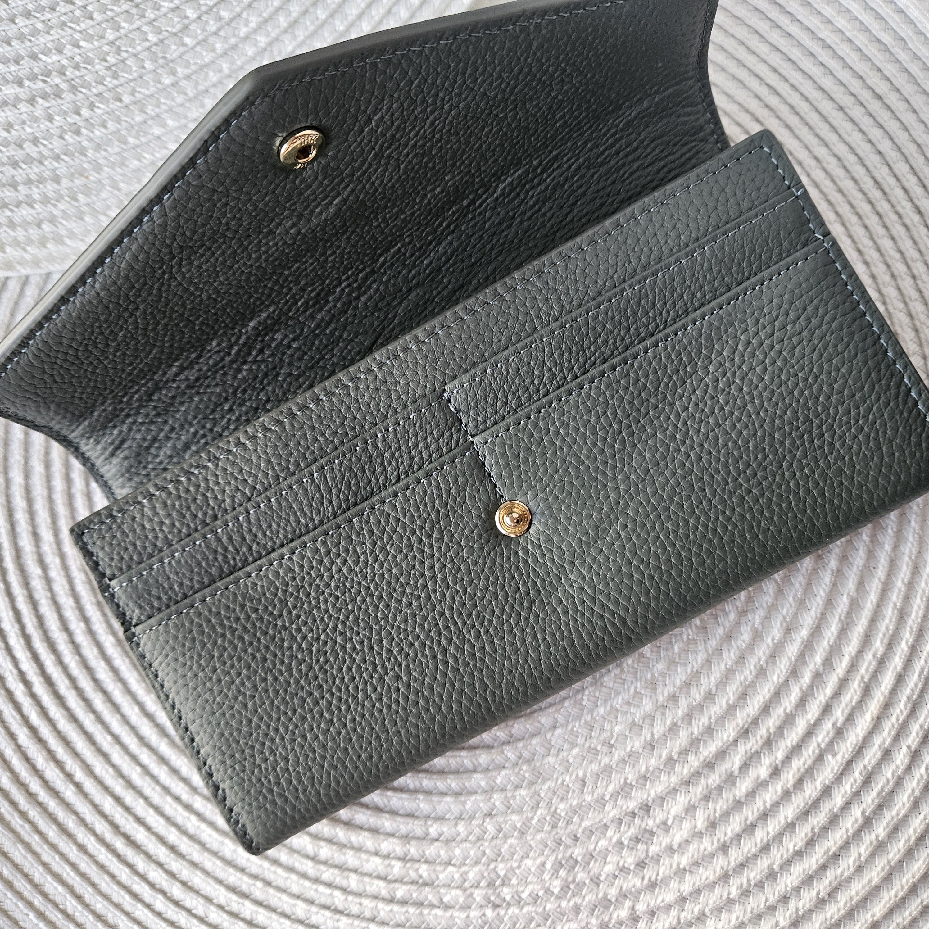 Žalia chaki piniginė