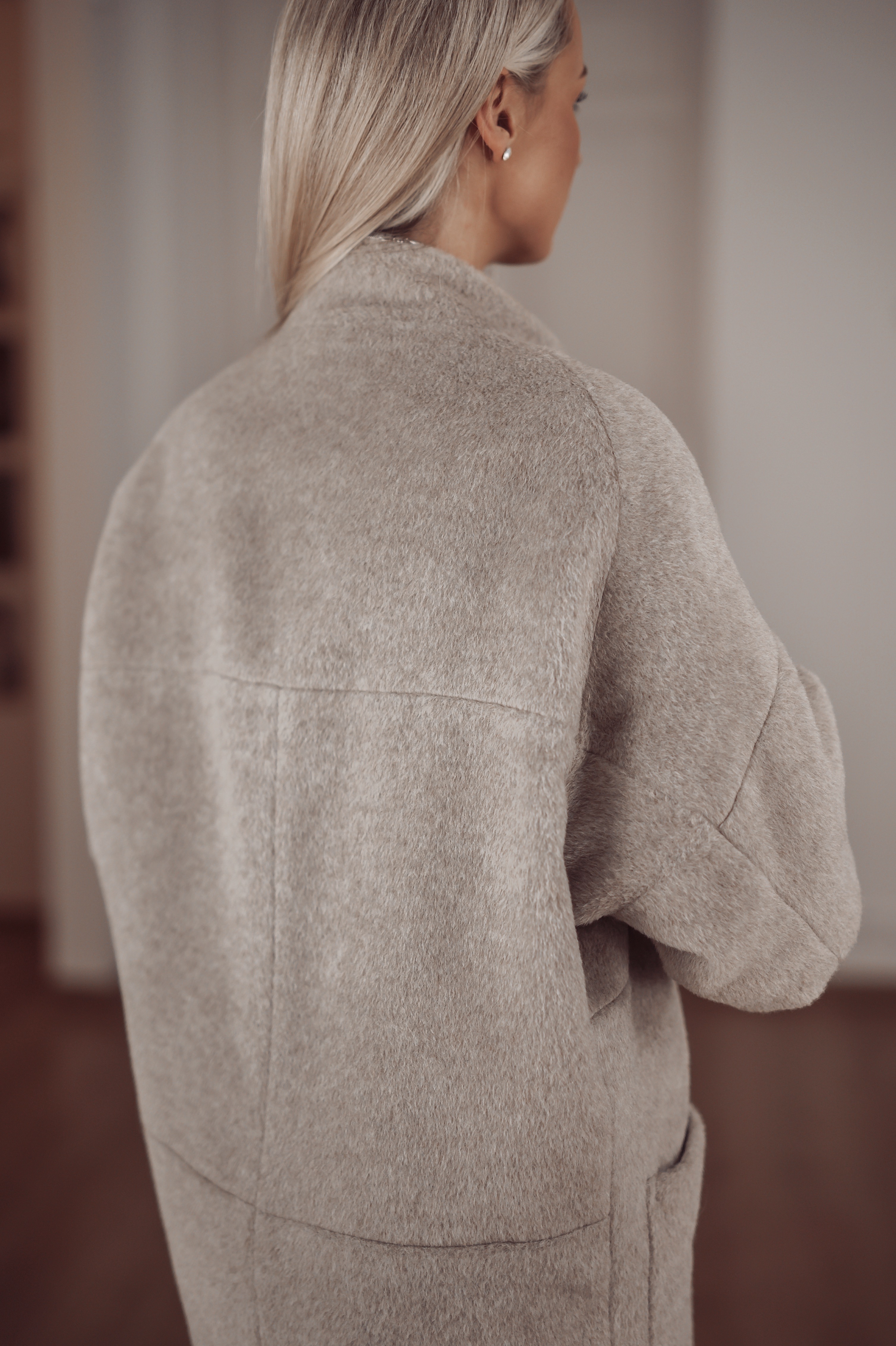Wool and Cashmere Coat in Grey