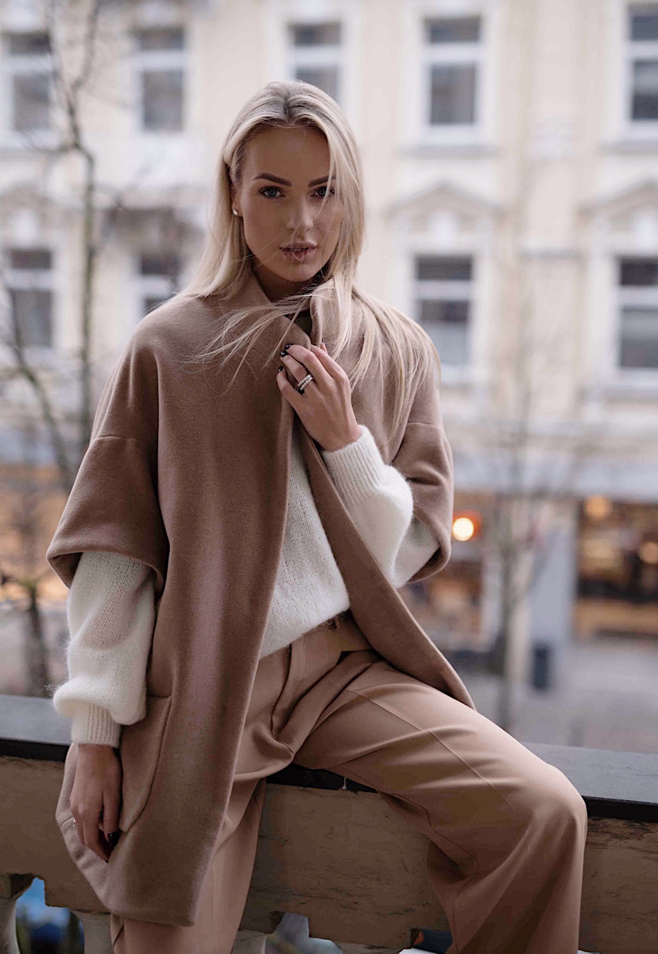 Wool and Cashmere Coat in Brown
