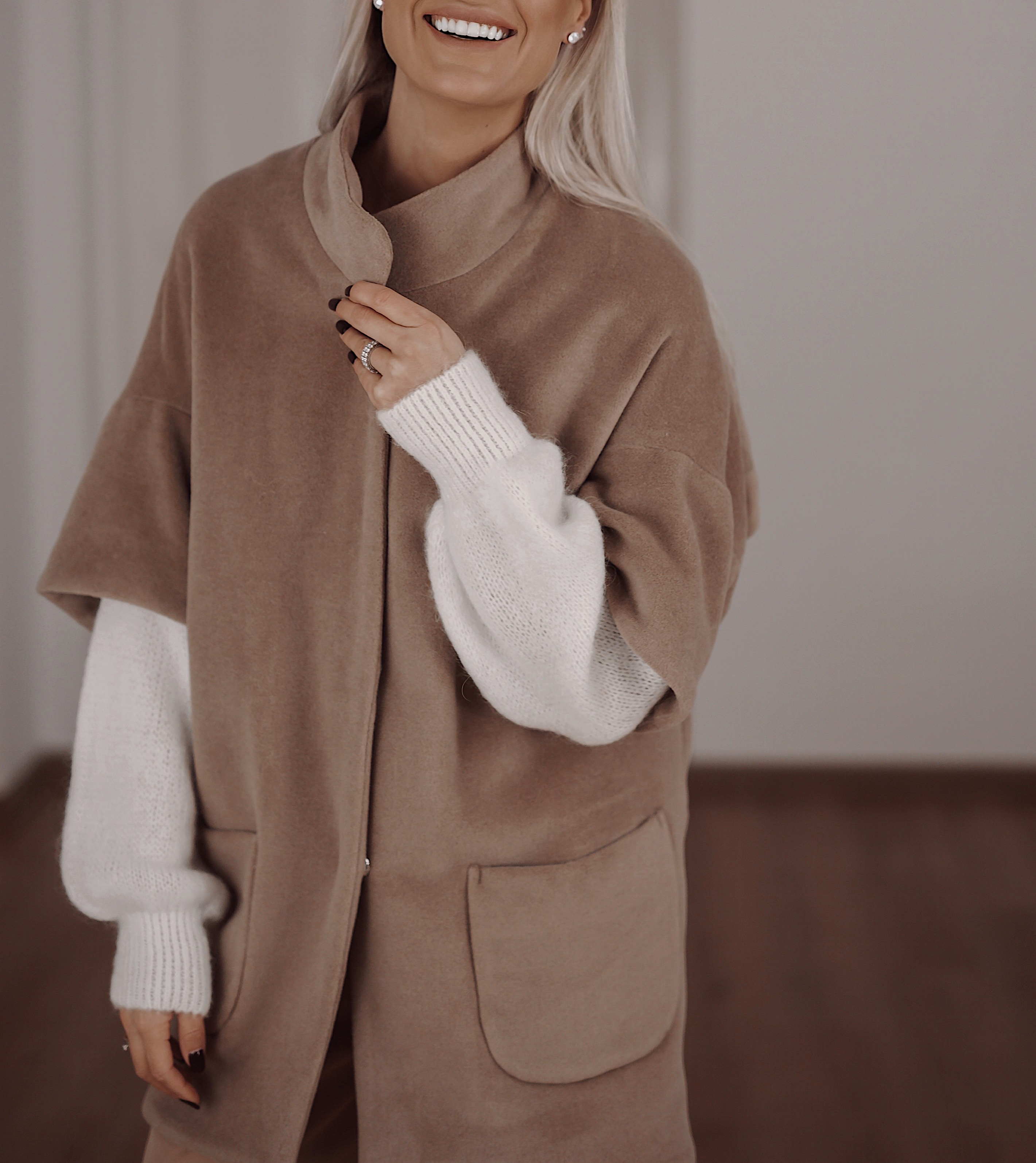 Wool and Cashmere Coat in Brown
