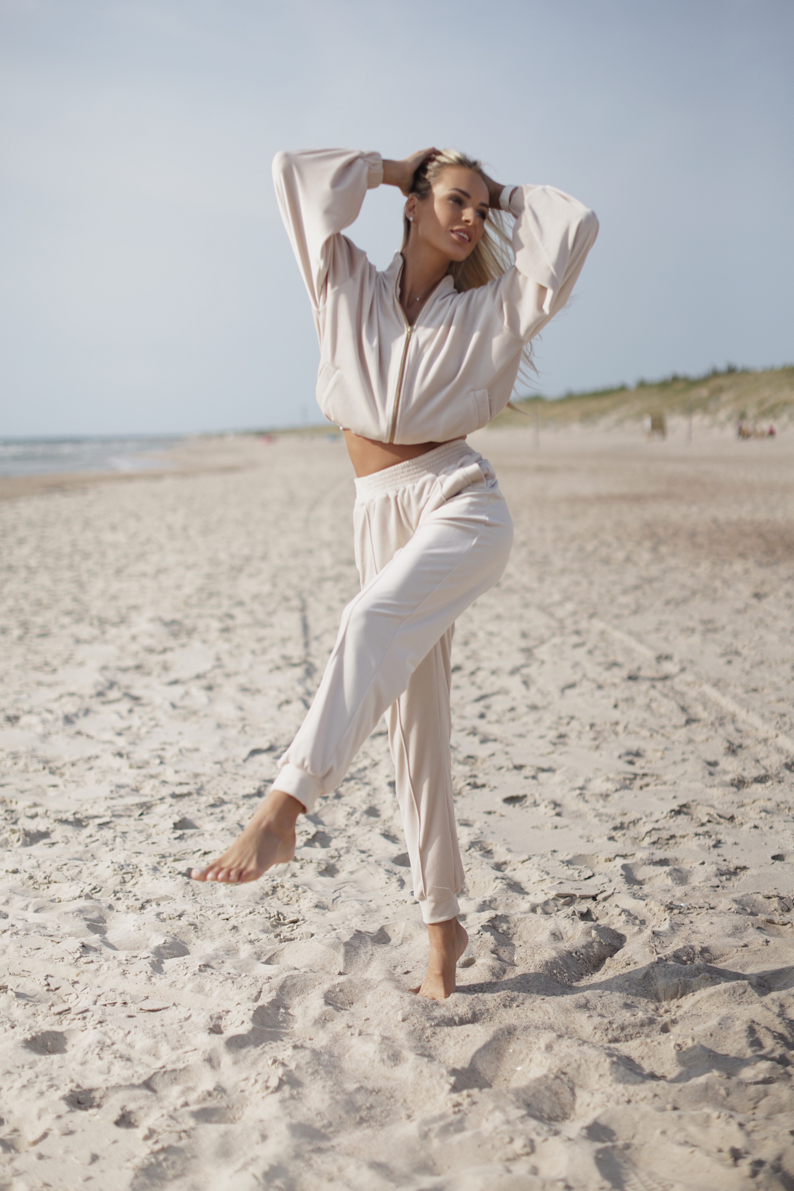 Crème Lounge Set narrow pants