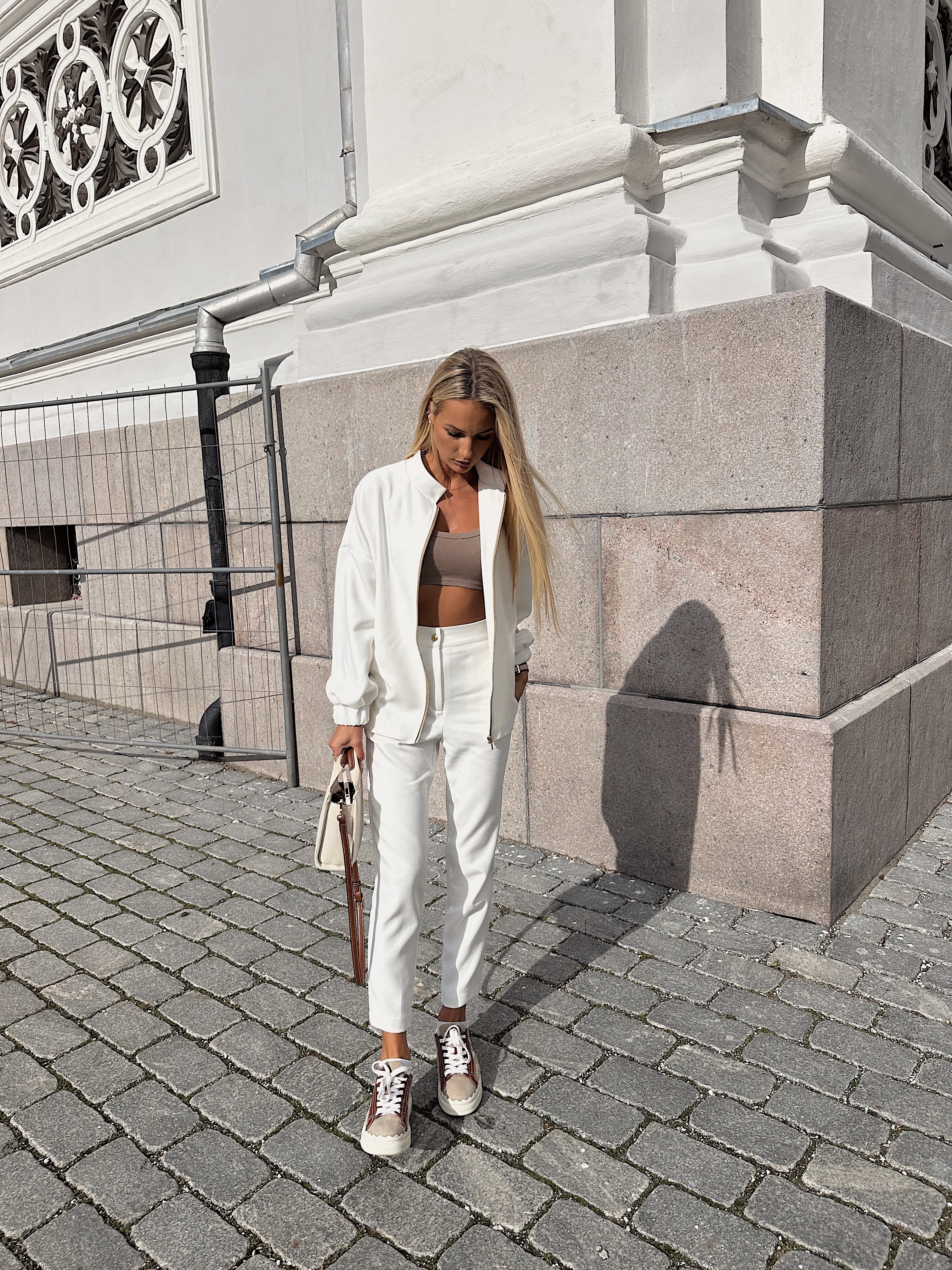 Classic Minimal Off-White Suit