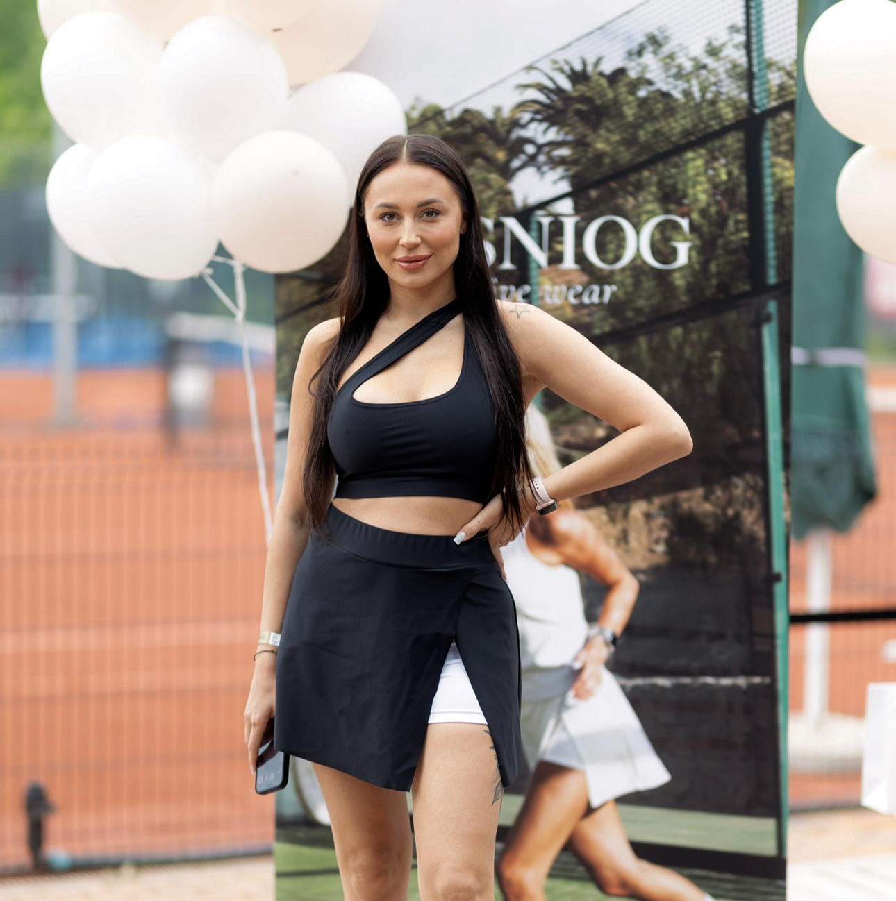 HIGH - WAIST SKIRT in black