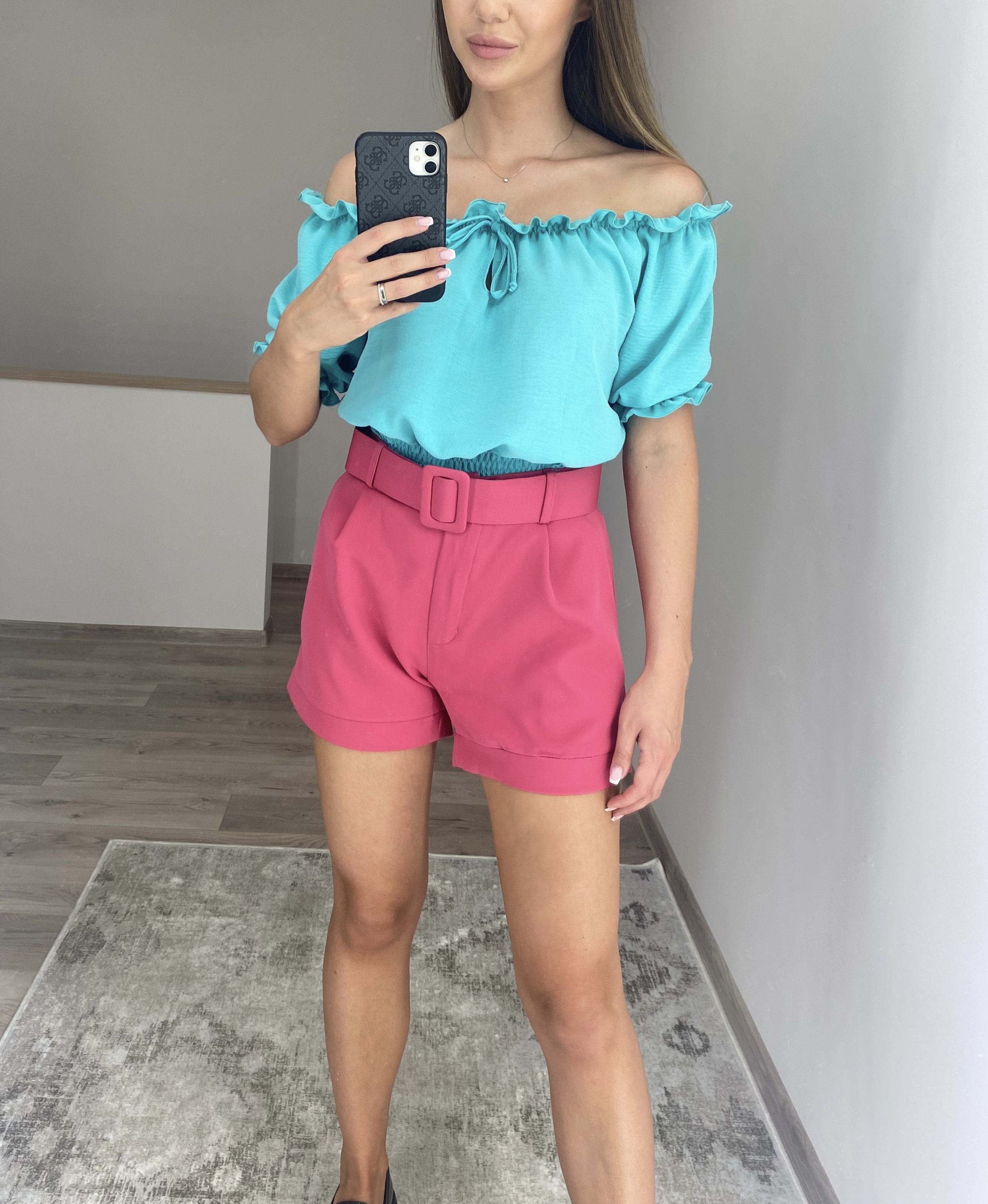 Rožiniai klasikiniai šortai