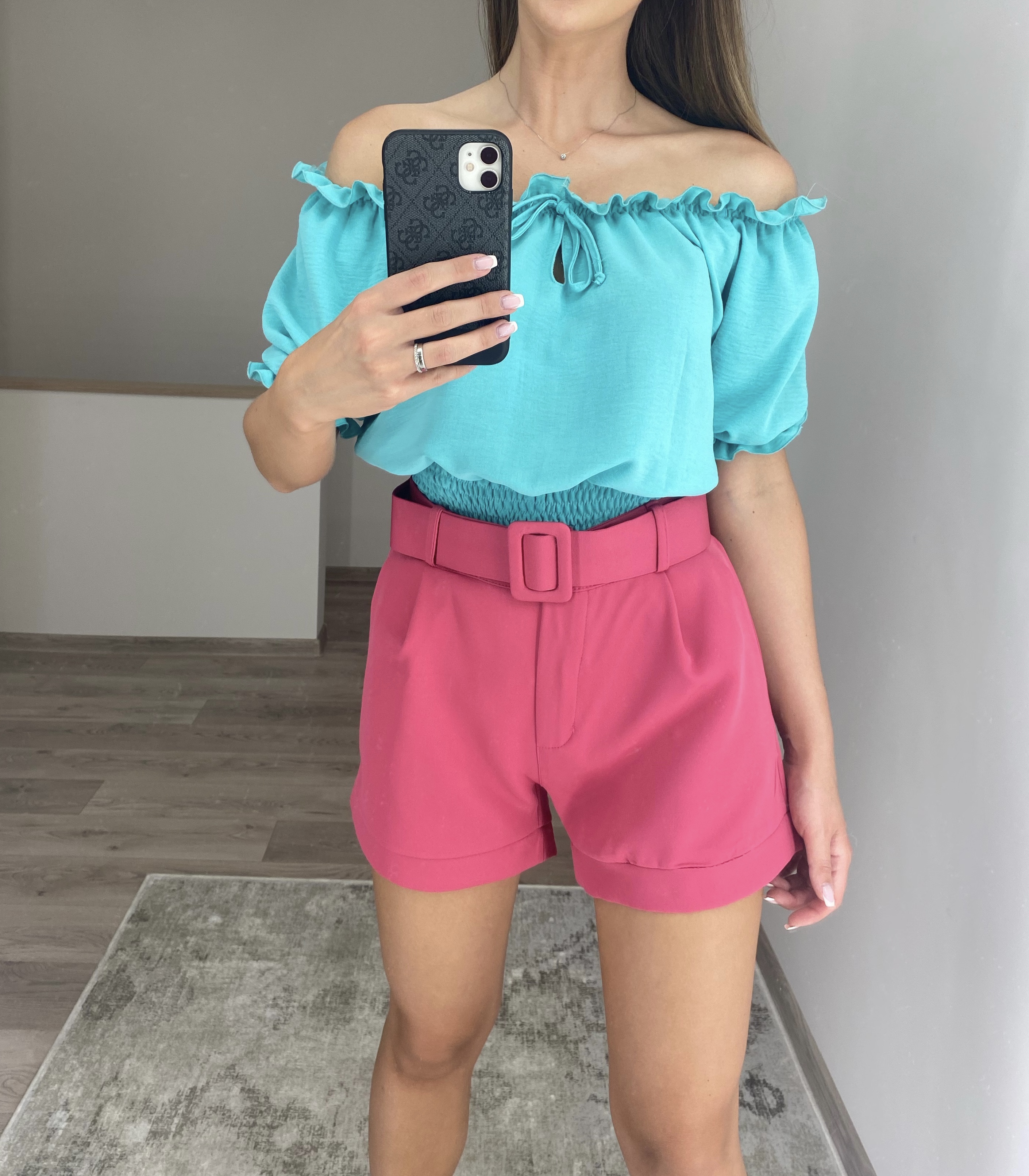 Rožiniai klasikiniai šortai