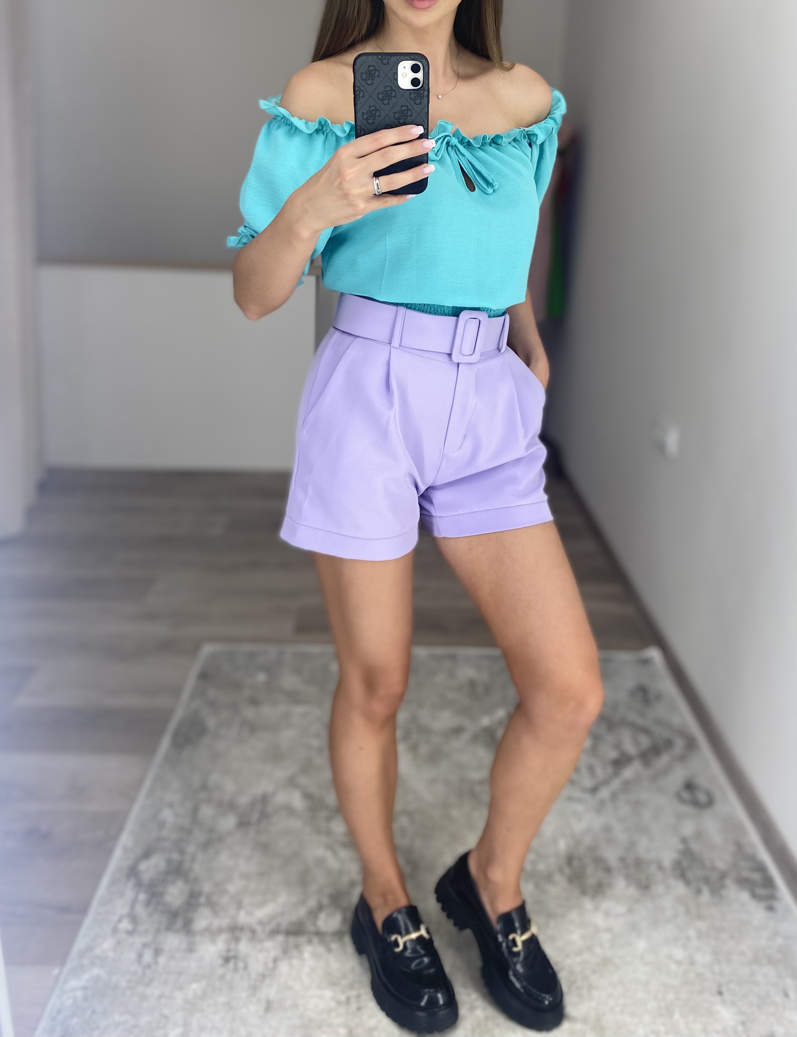 Violetiniai klasikiniai šortai