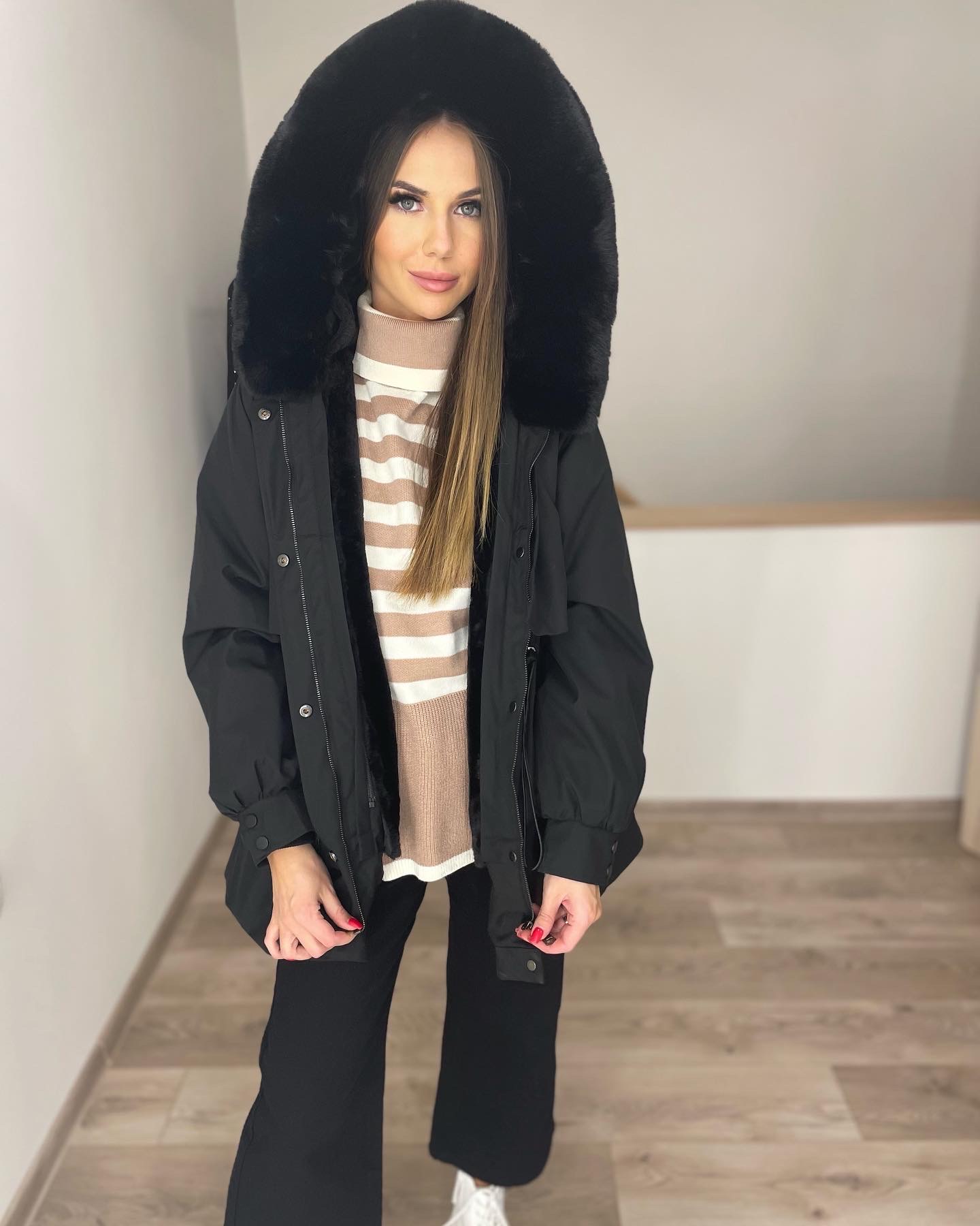 Striukė/lietpaltis su kailiu