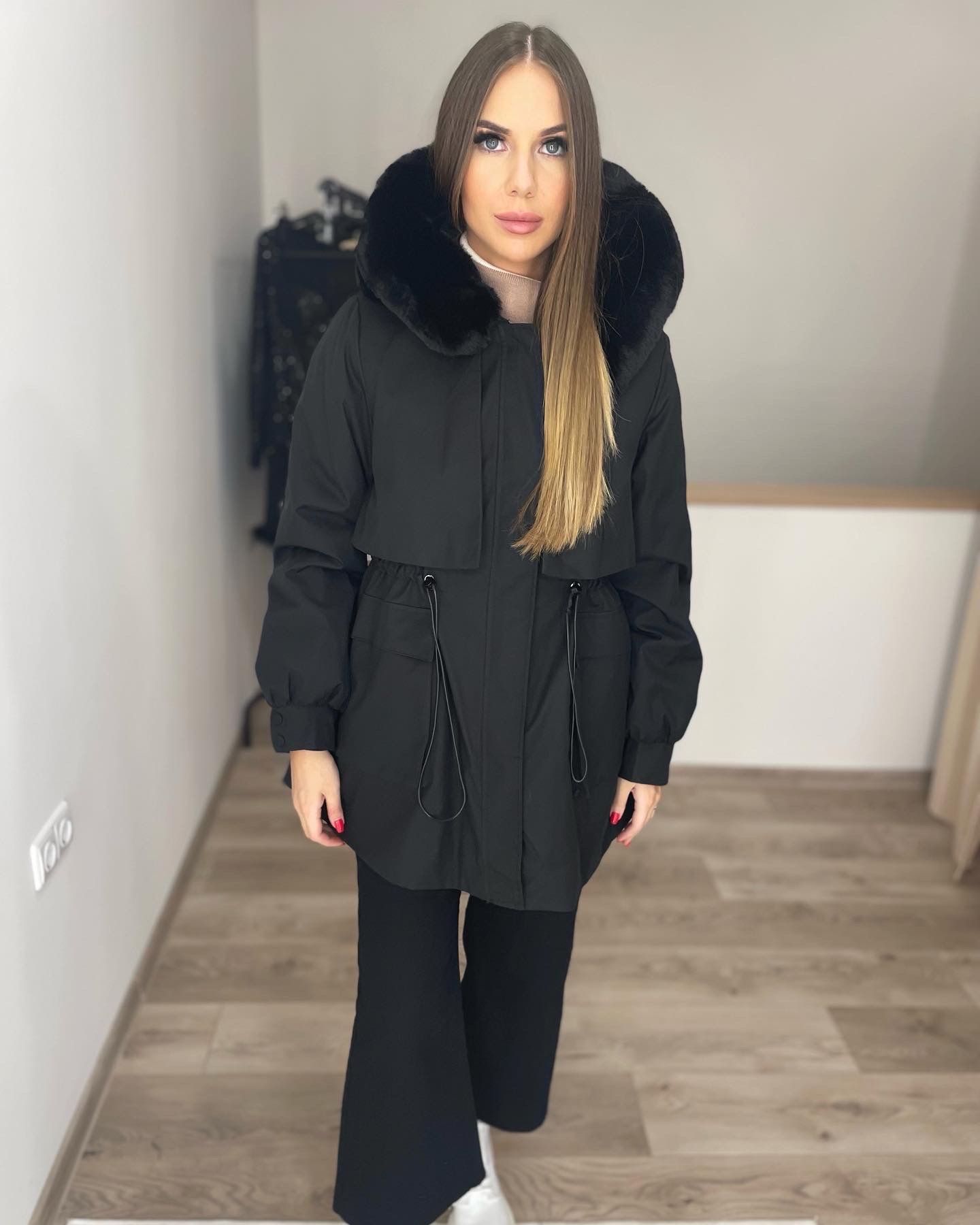 Striukė/lietpaltis su kailiu