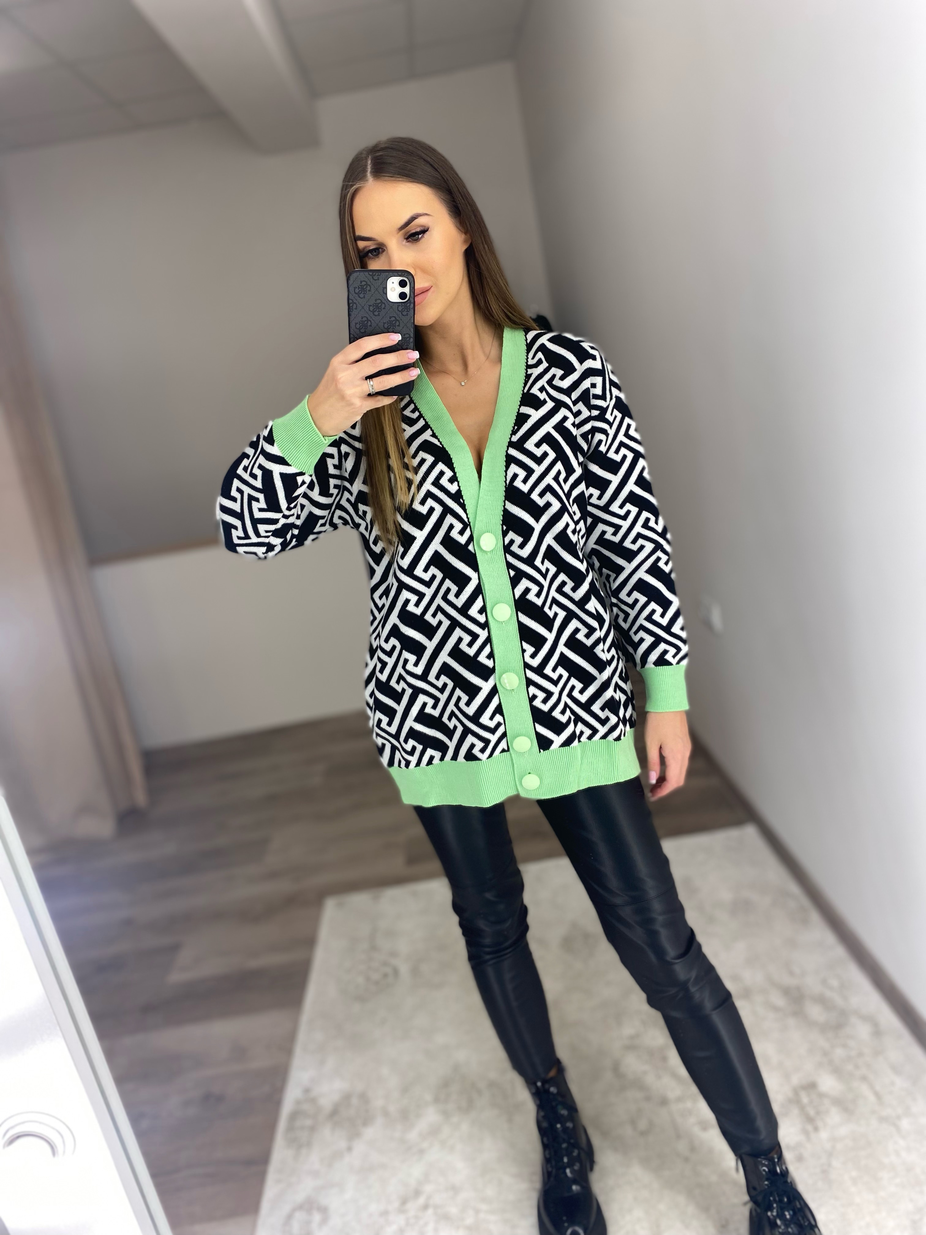 Žalias oversize kardiganas