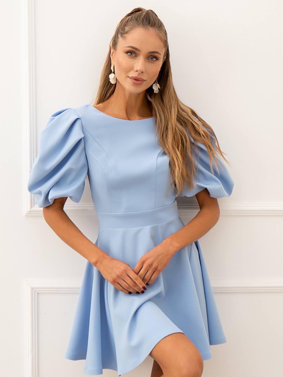 Proginė žydra suknelė