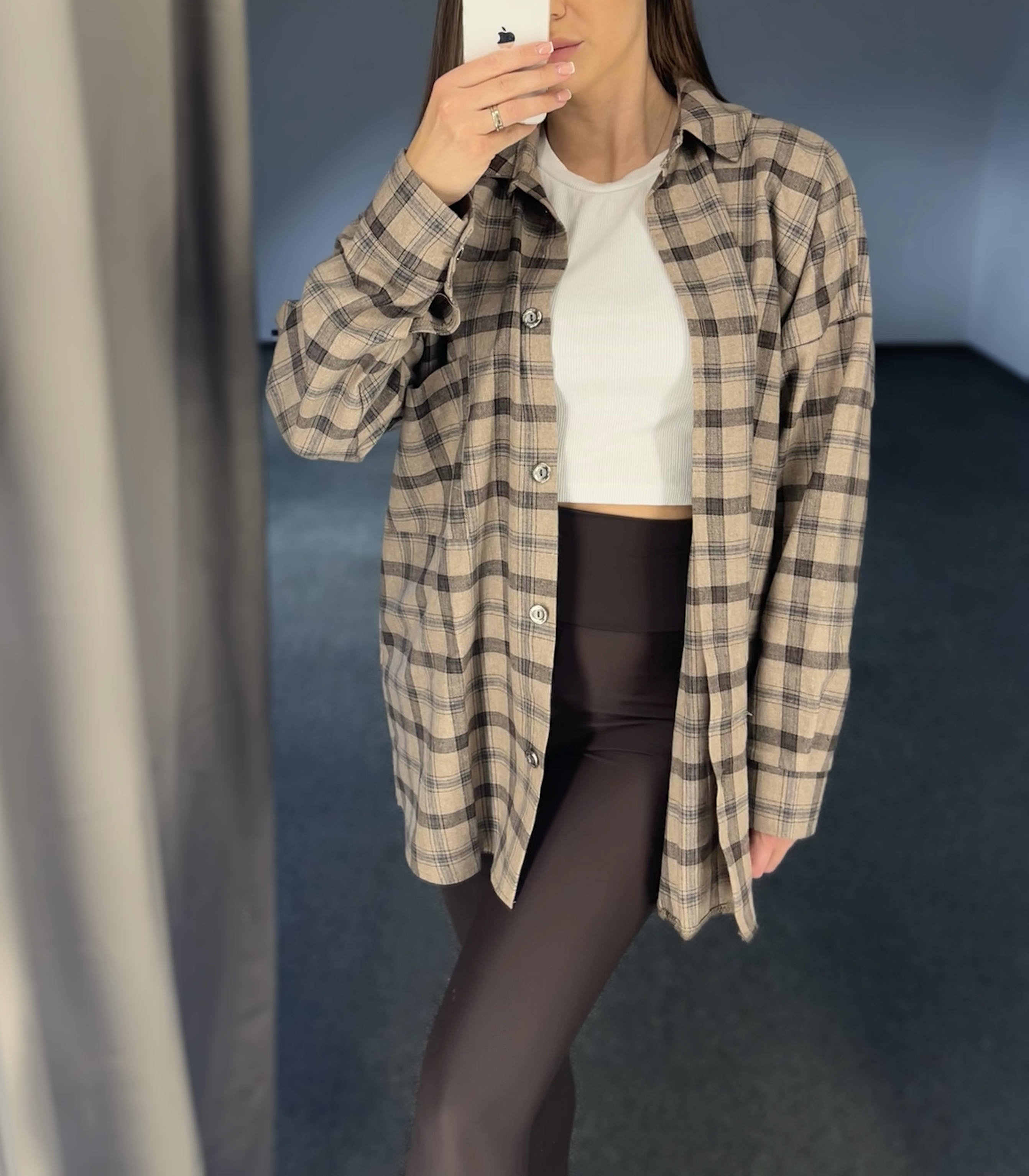 Šviesiai rudi marškiniai