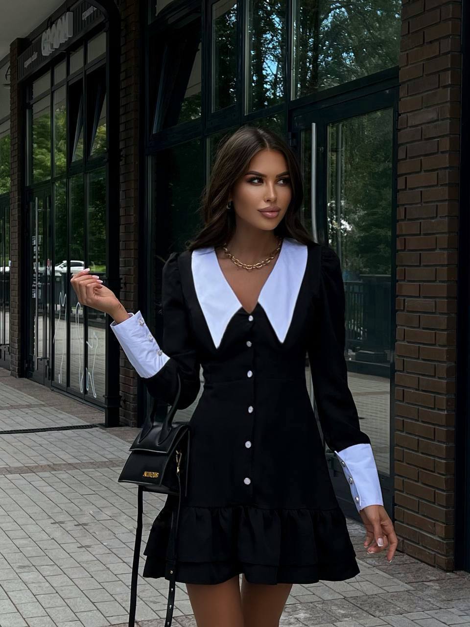 Suknelė su apykakle