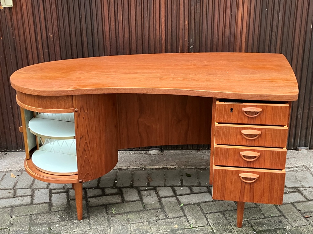 Bureau en teck modèle 54 de Kai Kristiansen pour Feldballes 1950