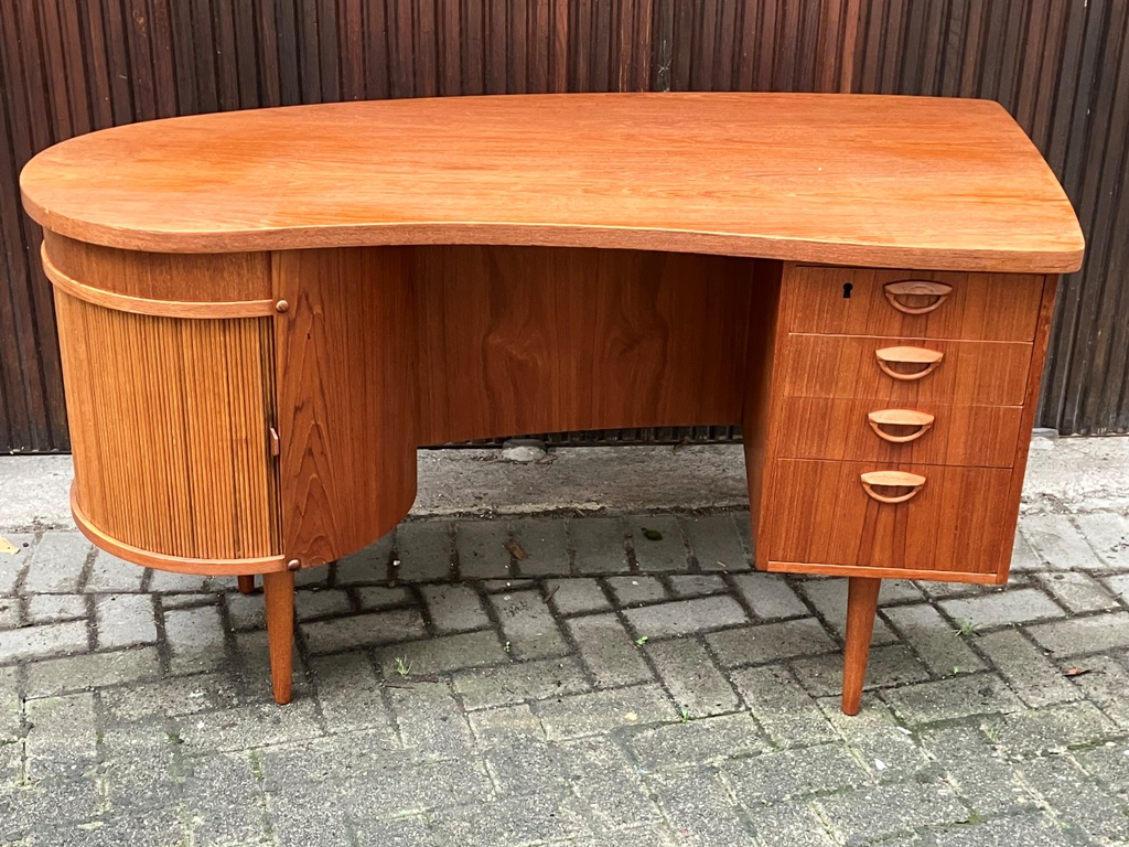 Bureau en teck modèle 54 de Kai Kristiansen pour Feldballes 1950