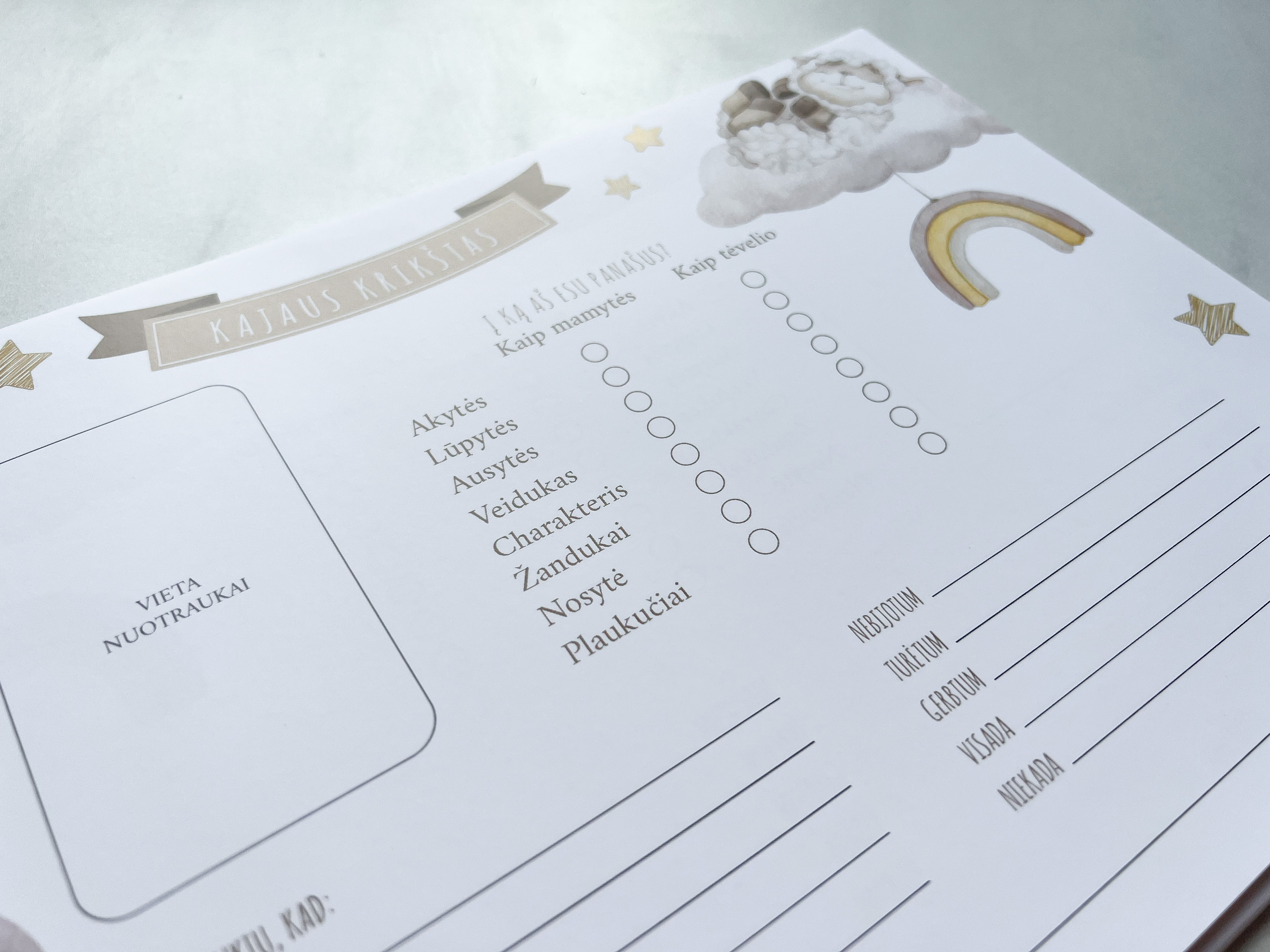 Palinkėjimų knyga "LAIMINGI AVINĖLIAI" | 28x20cm