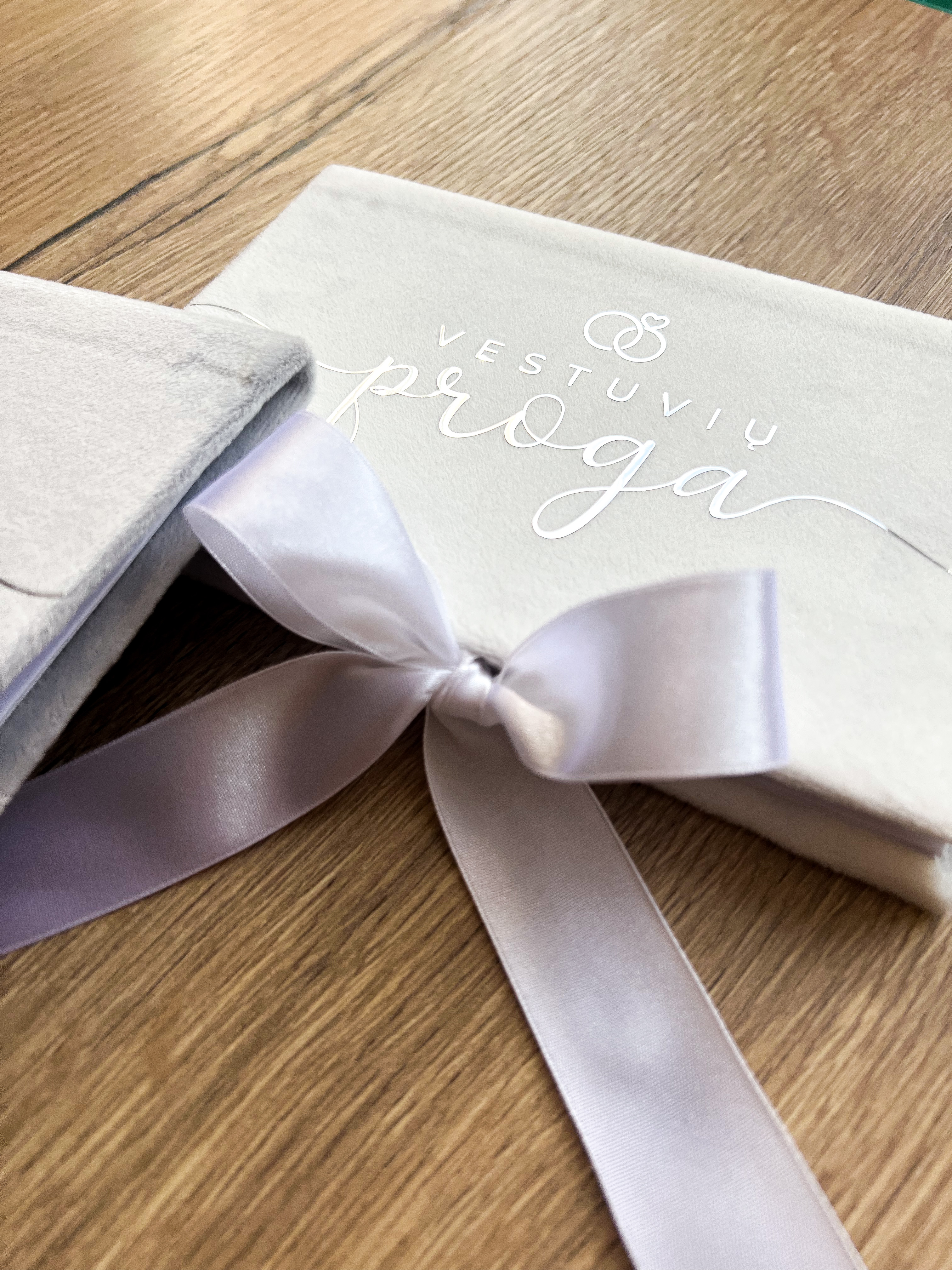 Vokelis "VESTUVIŲ PROGA"