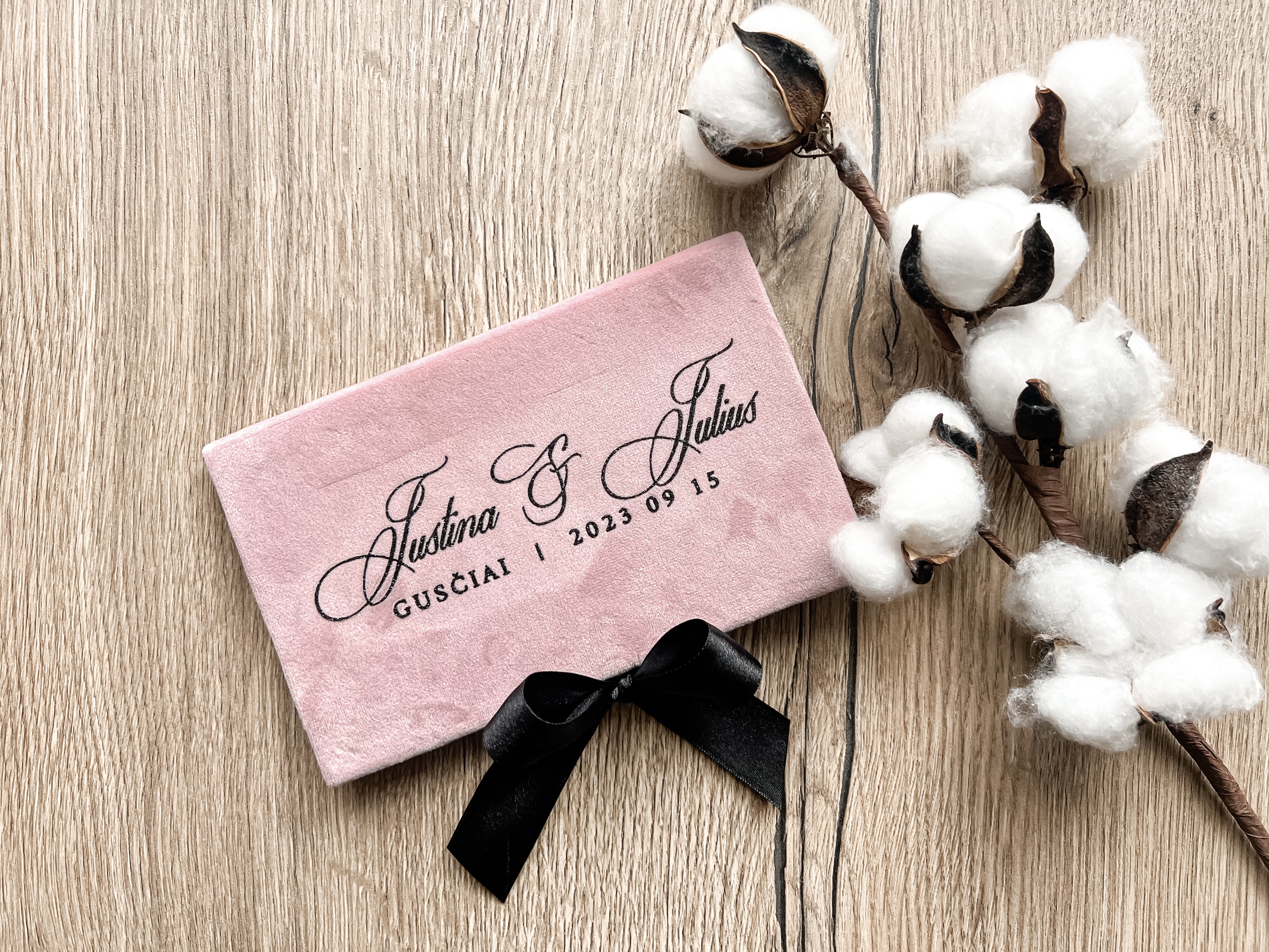 Vokelis su vardais ir/arba pavarde