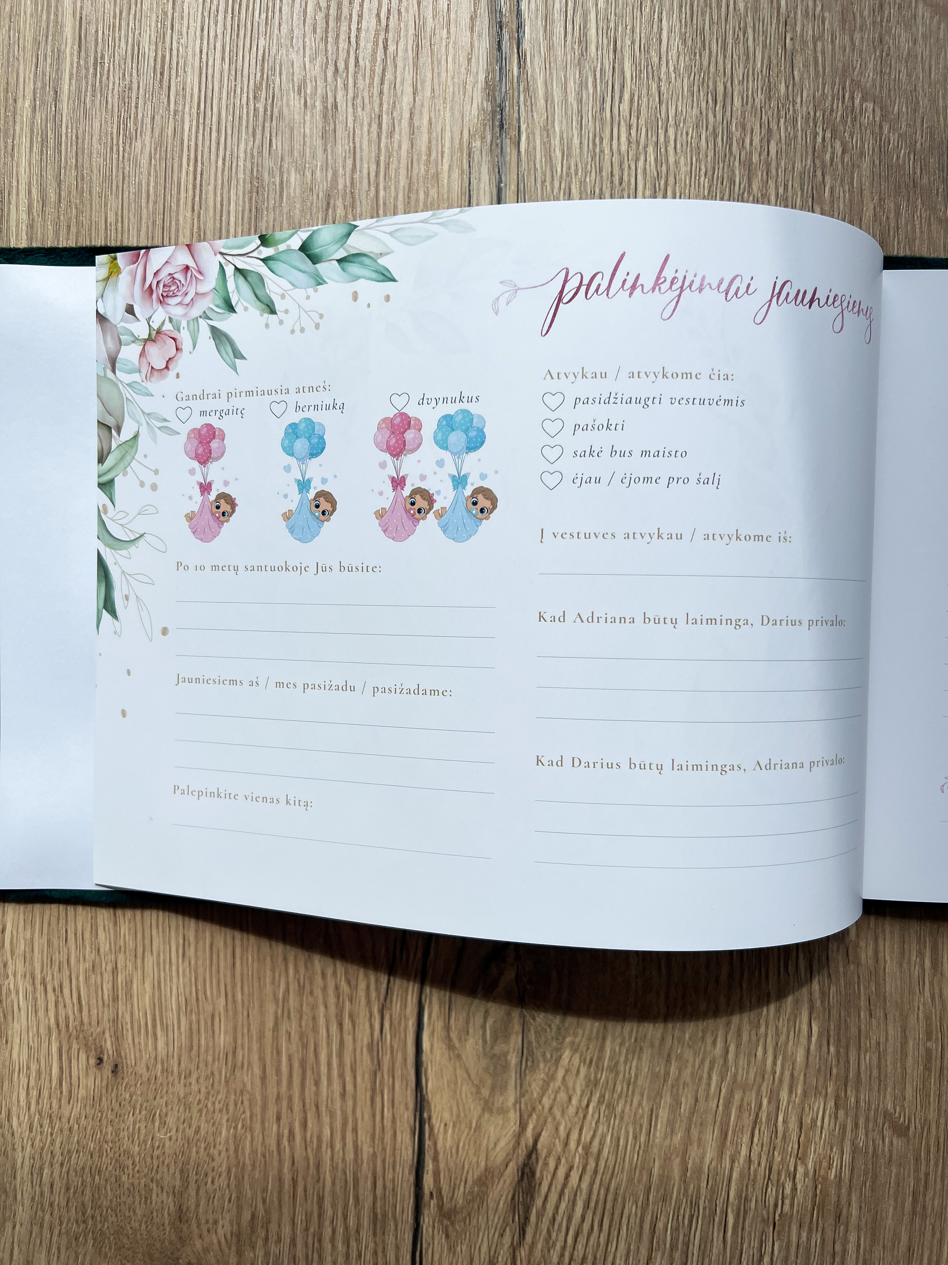 Palinkėjimų knyga "VESTUVINĖ PUOKŠTĖ" | 28x20cm