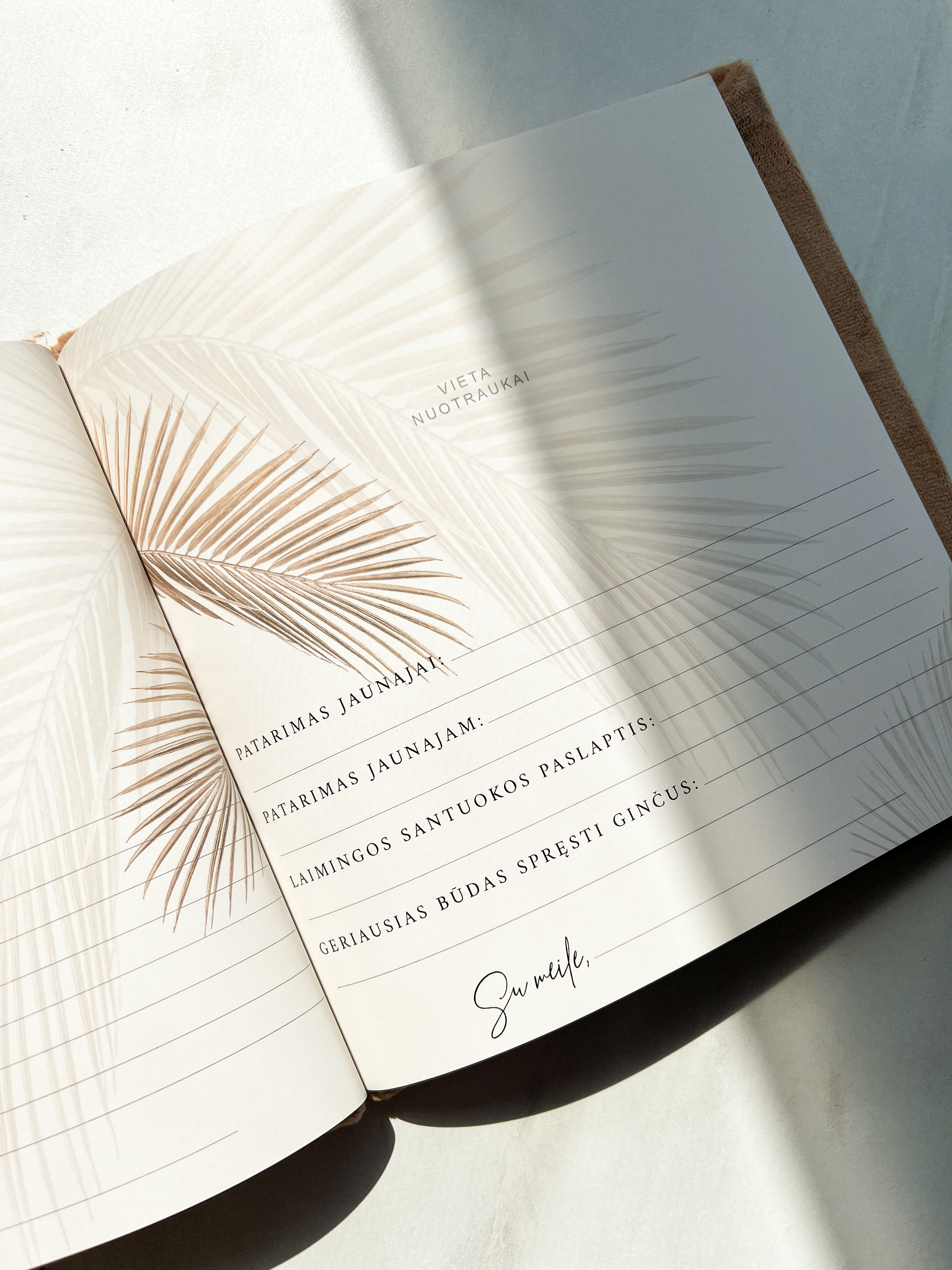 Palinkėjimų knyga "DYKUMA" | 20x20cm