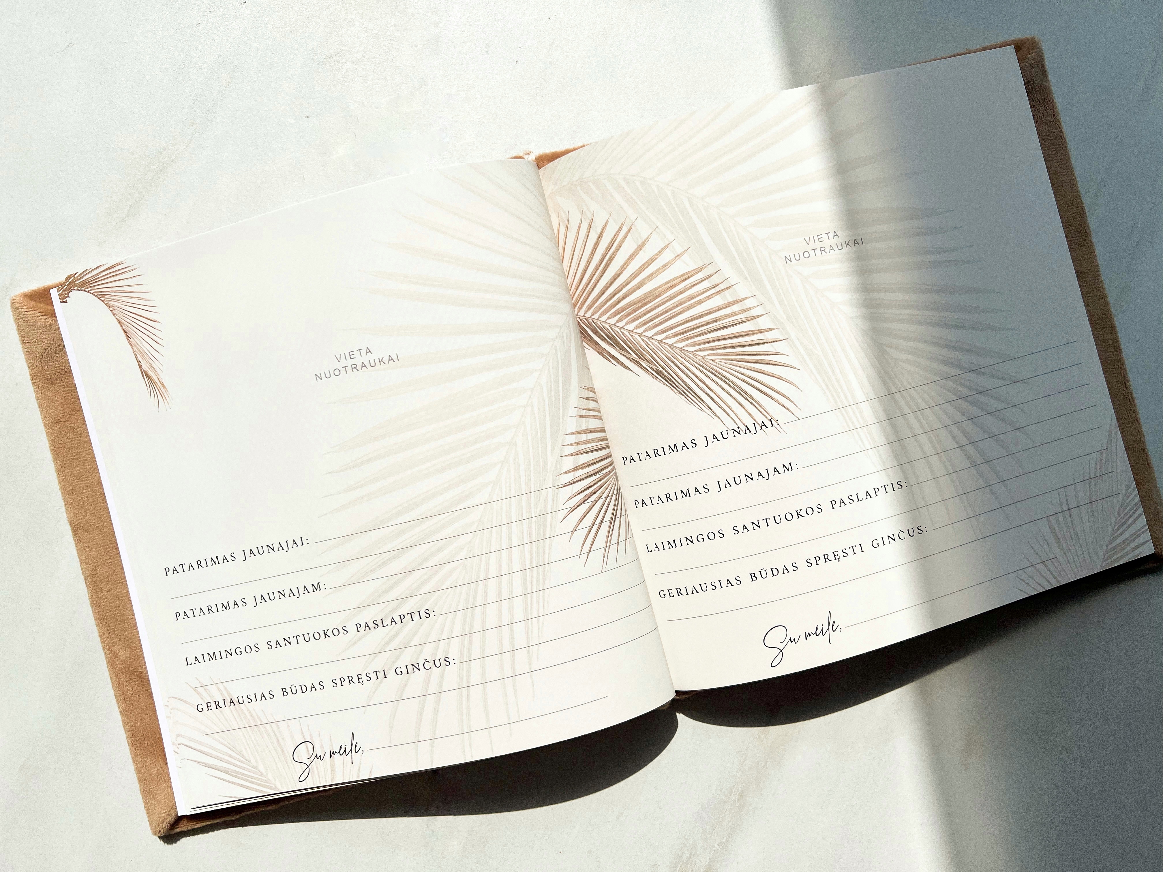 Palinkėjimų knyga "DYKUMA" | 20x20cm