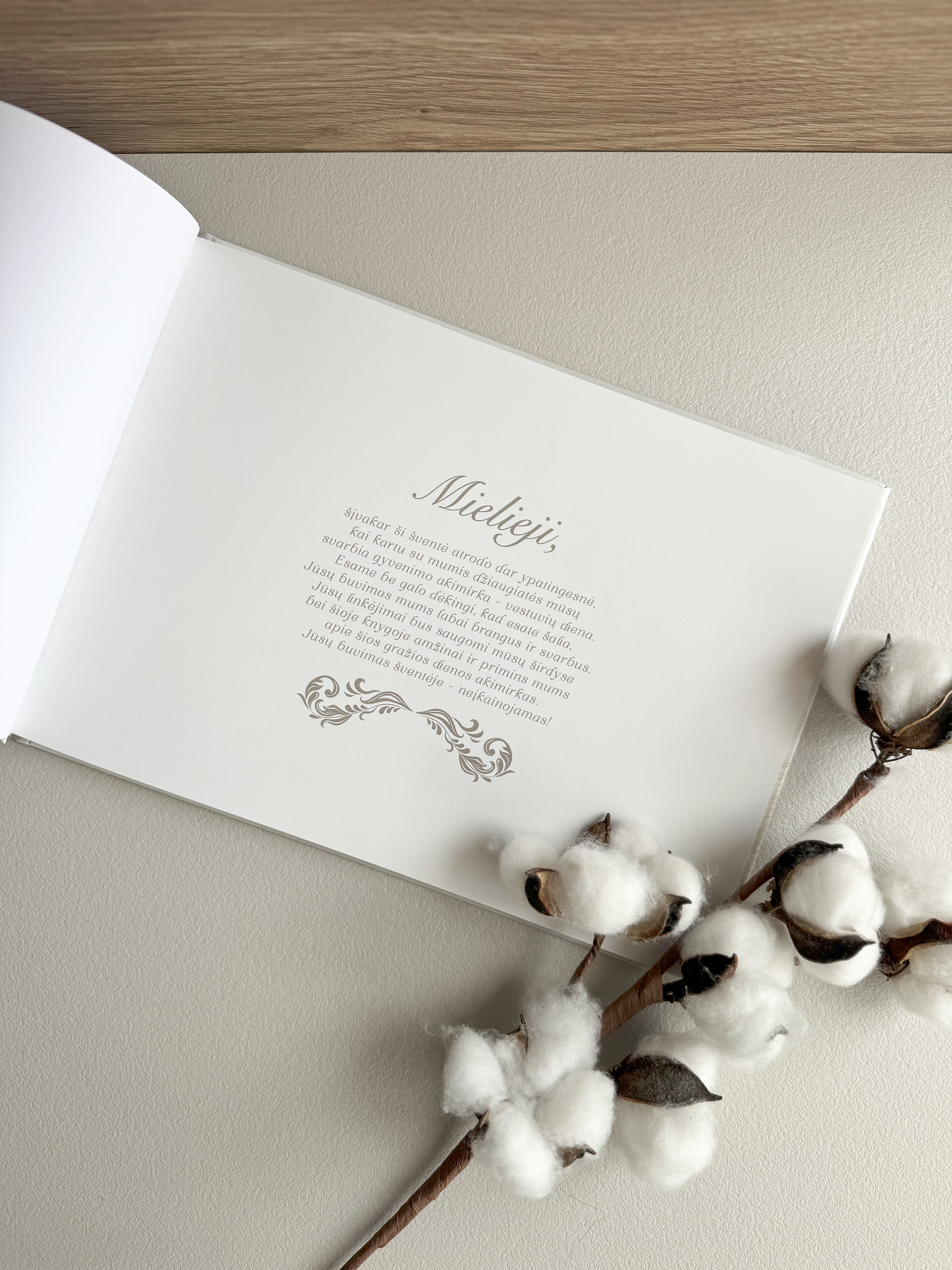 Palinkėjimų knyga "ROYAL" | 28x20cm