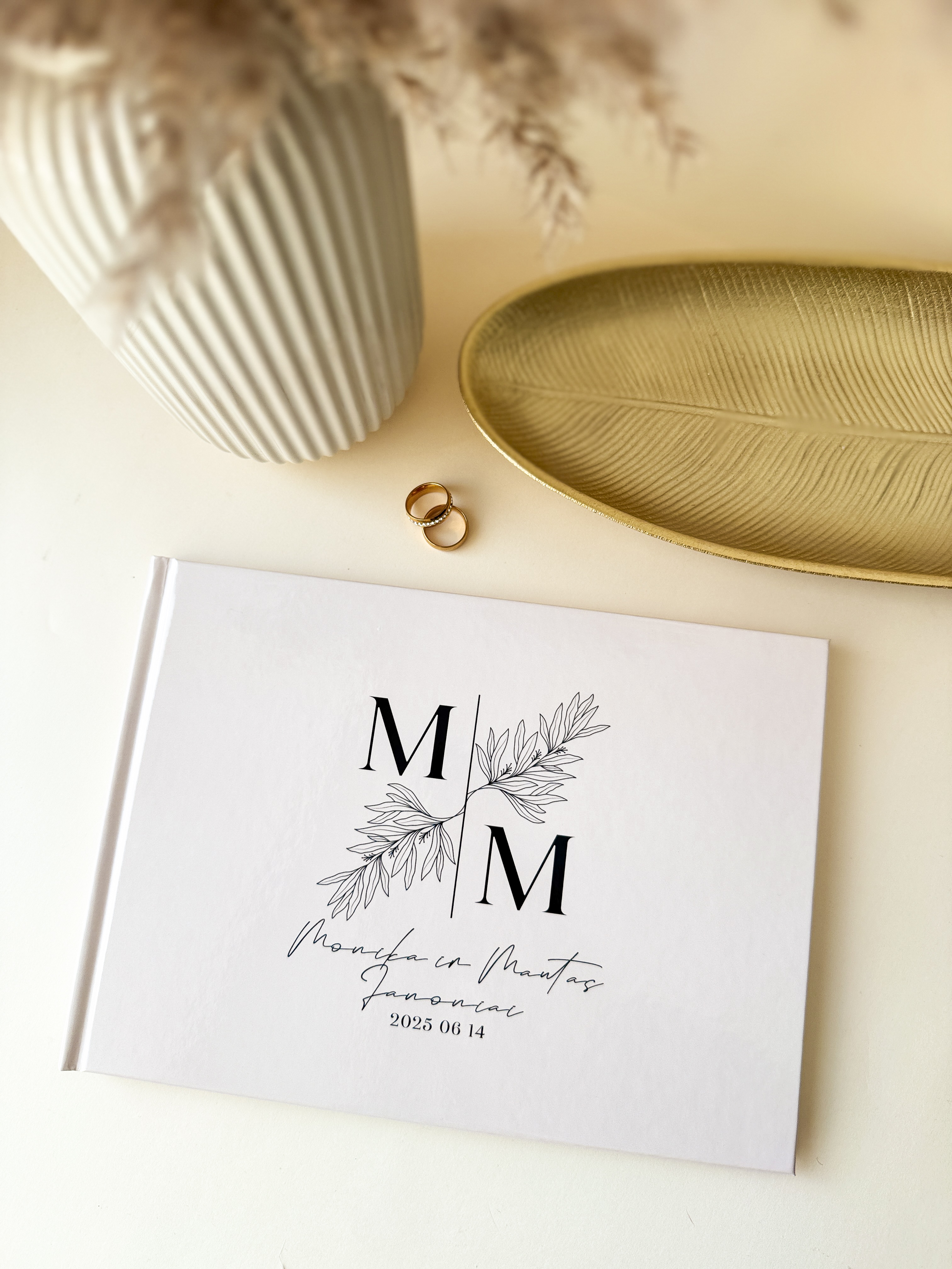 Palinkėjimų knyga "MŪSŲ DIENA" | 28x20cm