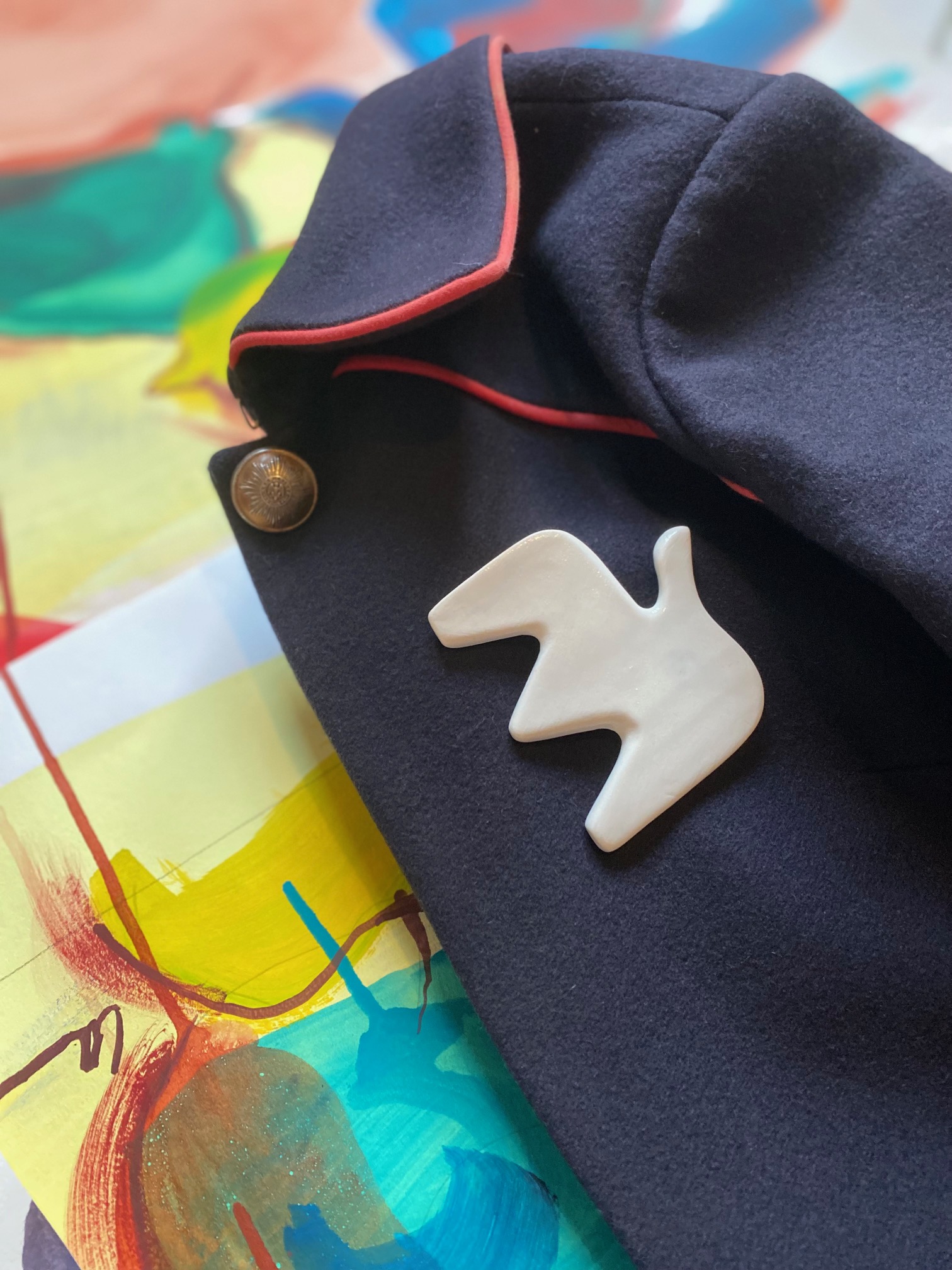 Broche Oiseau en Porcelaine 