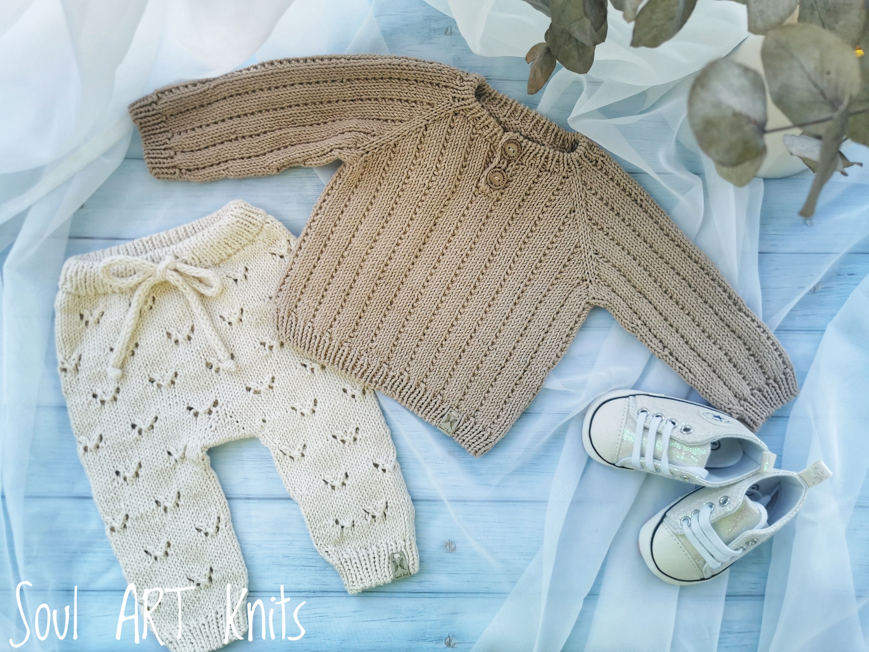 Megztuko ir kelnyčių derinys