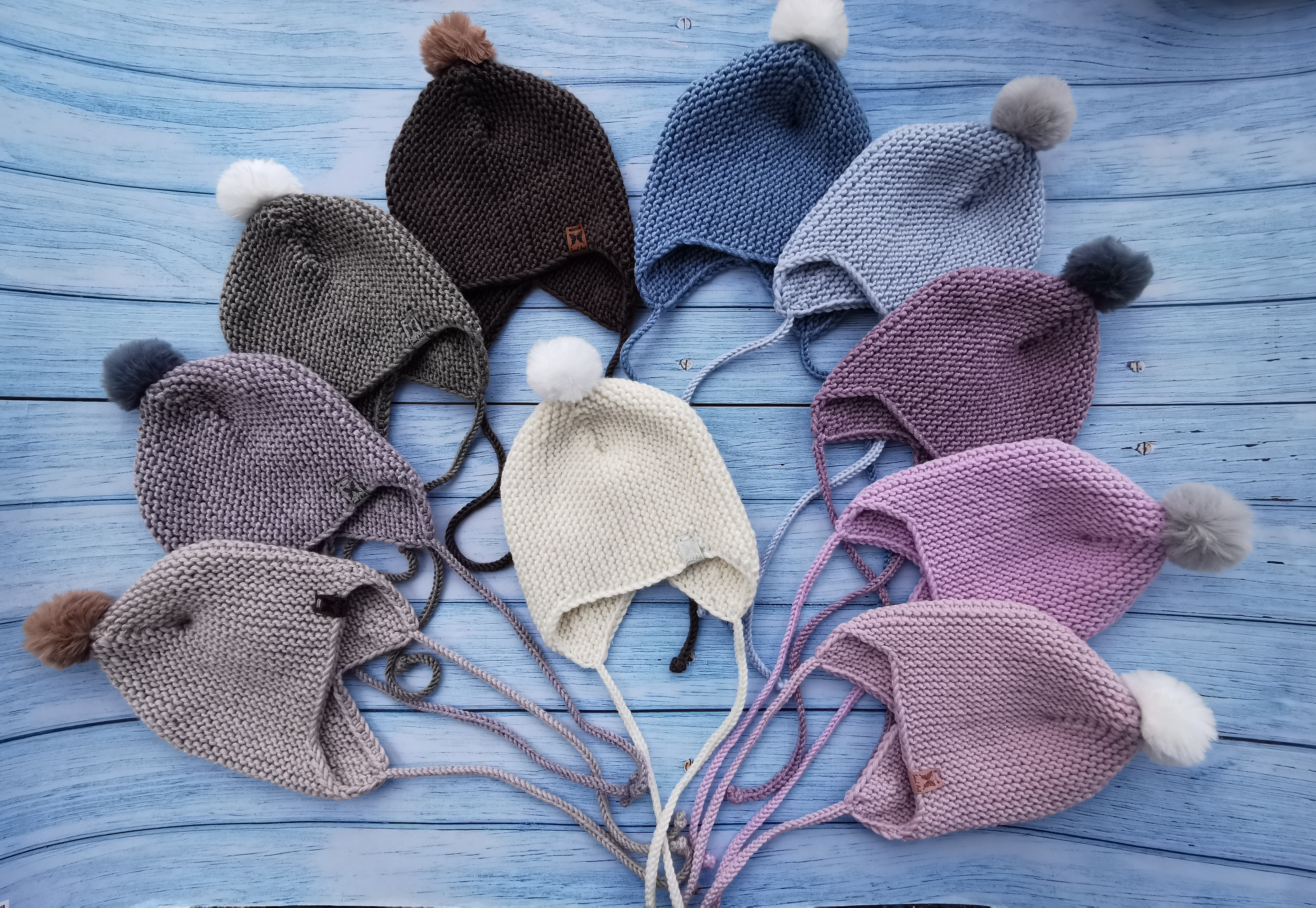 Merino vilnos kepurytė su bumbuliuku