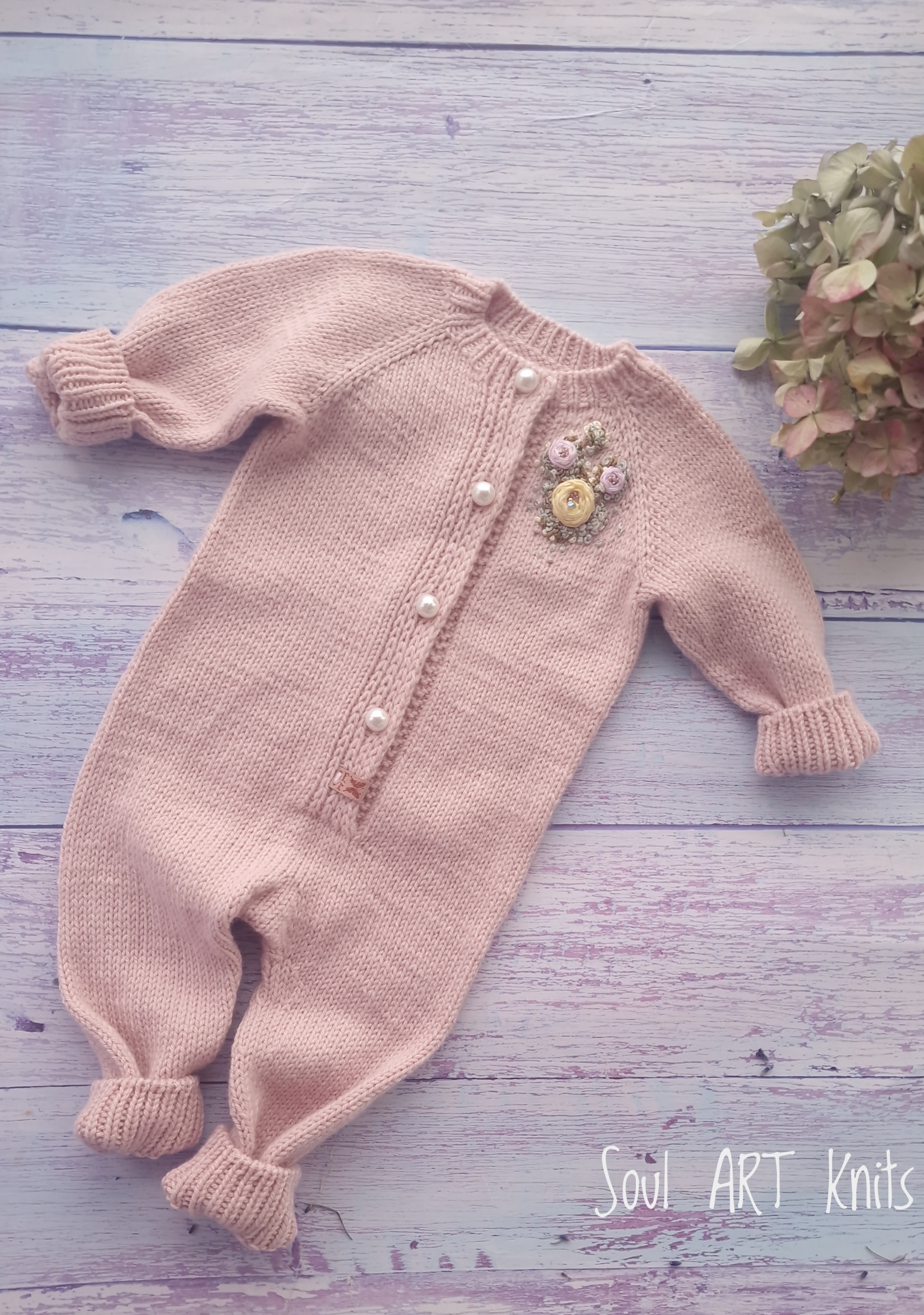 Merino vilnos kombonezonas su gėlėmis