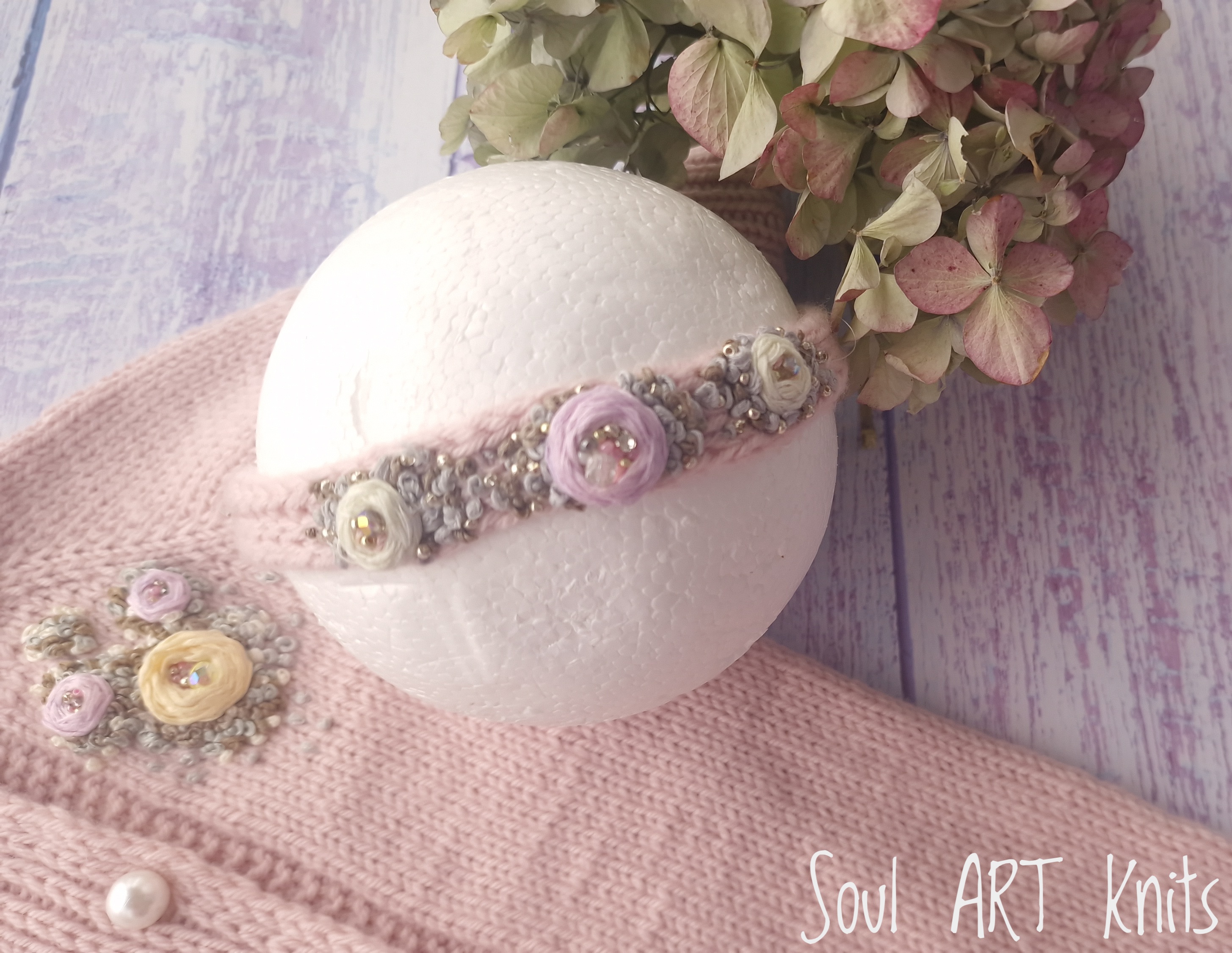 Merino vilnos kombonezonas su gėlėmis