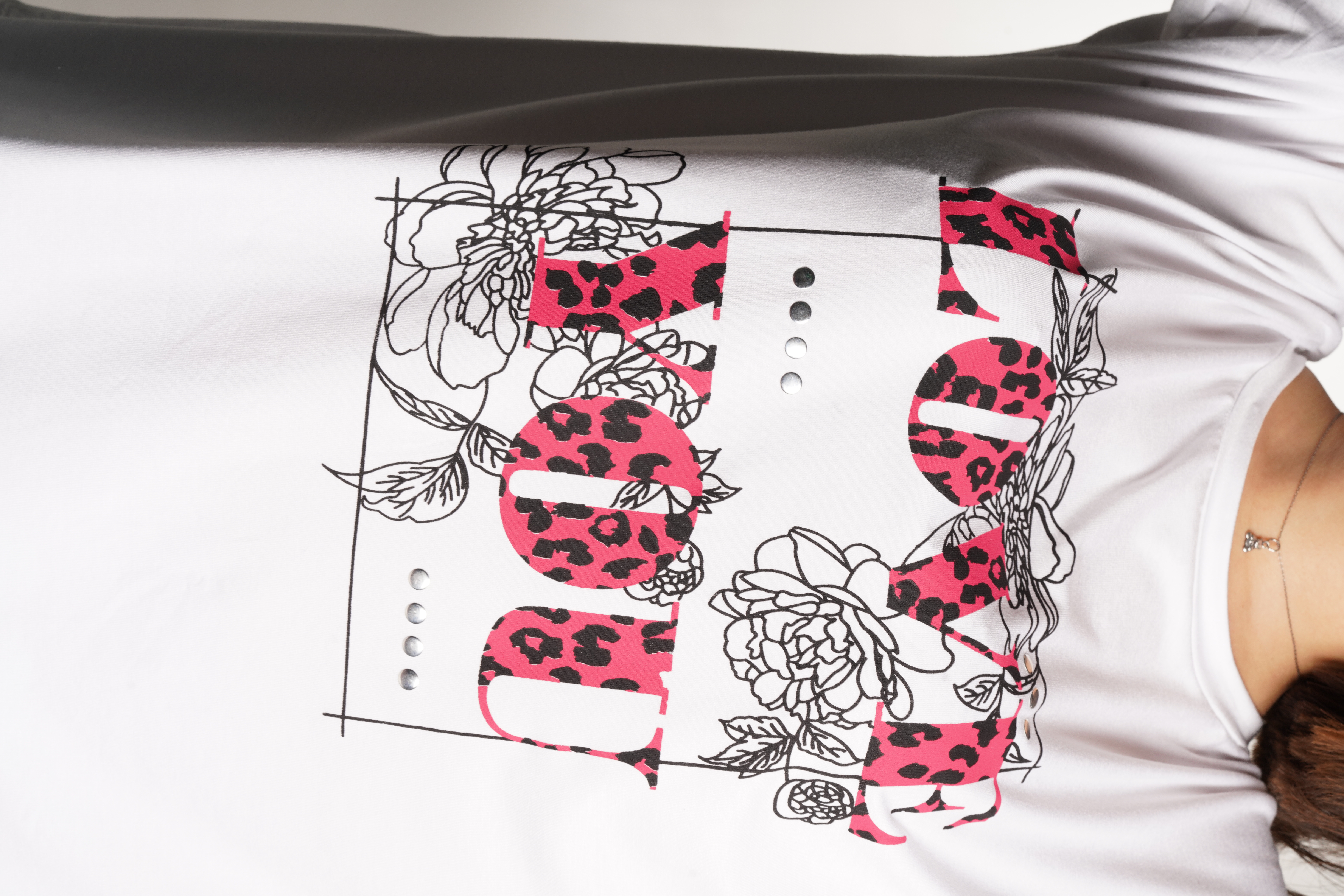 Remeron LOVE YOU flores y tachas