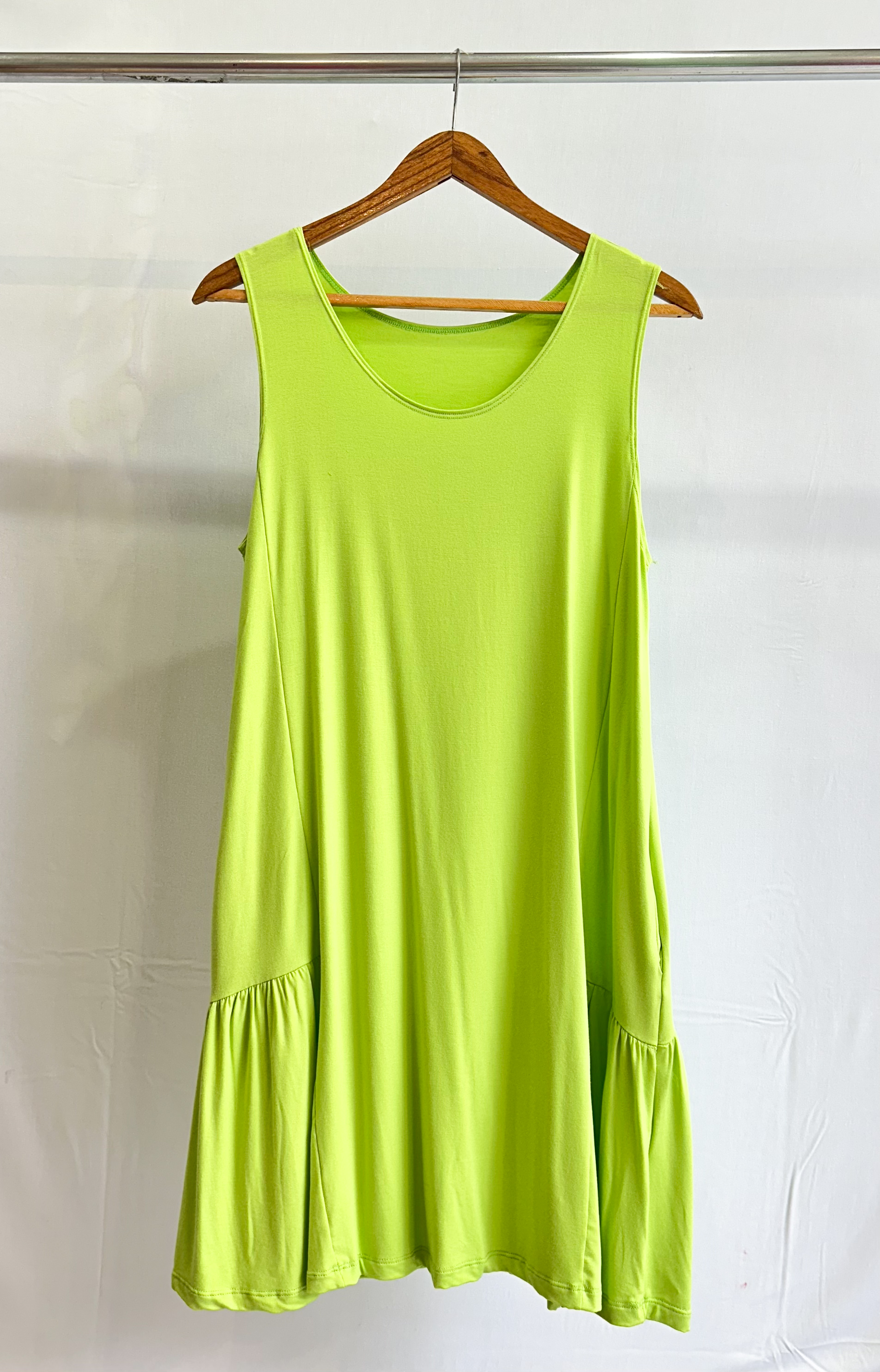 Vestido liso c/ FRUNCE