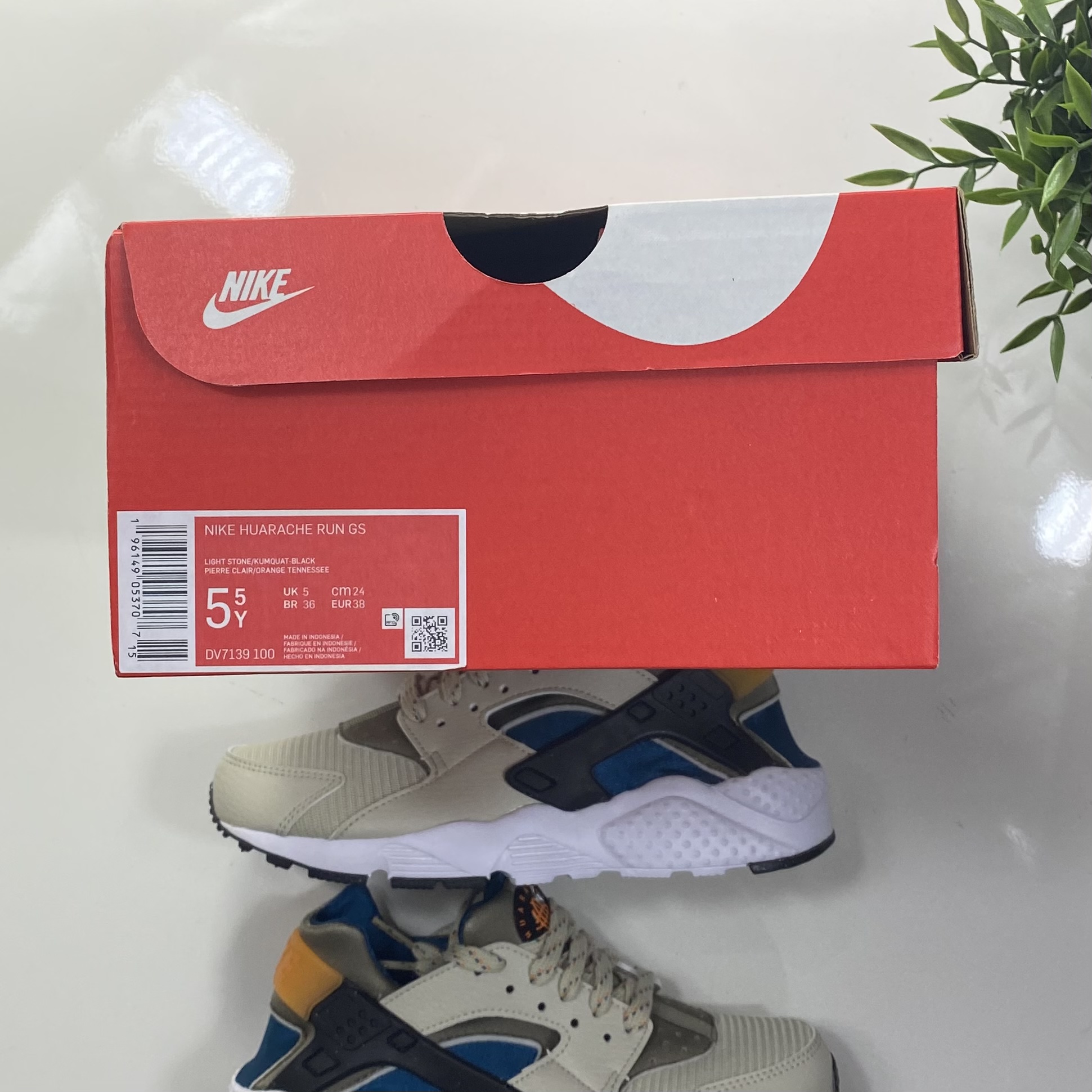 (37,5) Nike Air Huarache Run GS Light Stone Marina