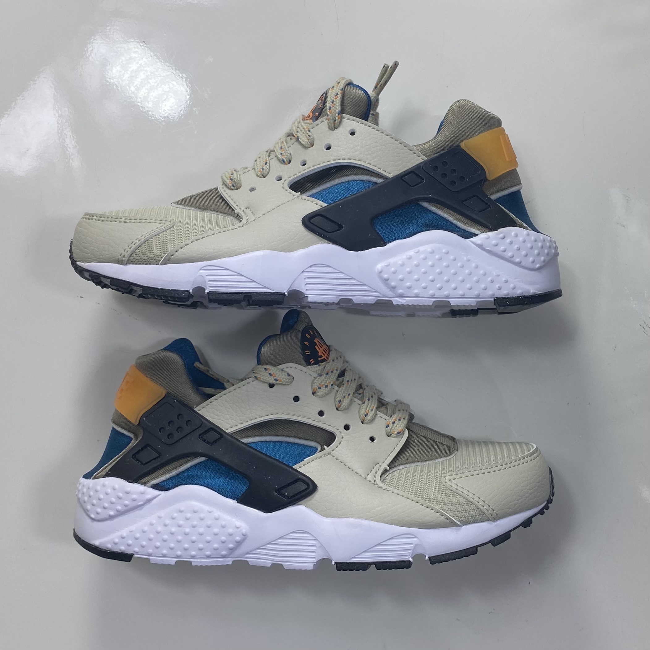 (37,5) Nike Air Huarache Run GS Light Stone Marina