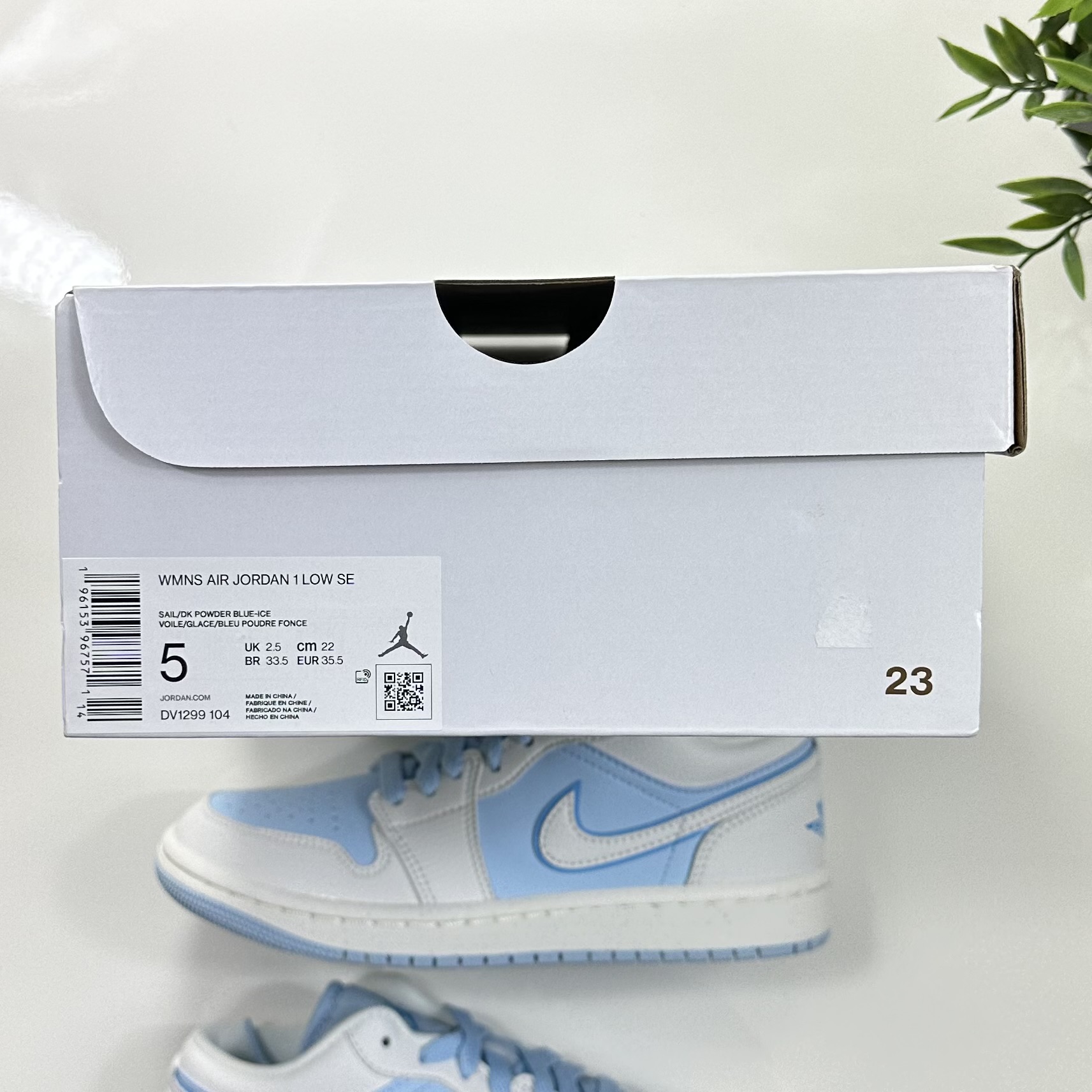 (35,5) Women’s Jordan 1 Low SE Reverse Ice Blue 2023